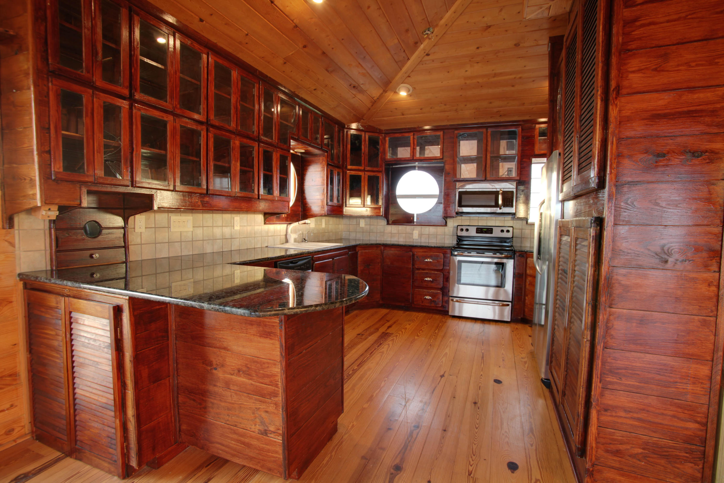 BISCAYNE POINTE - Residential