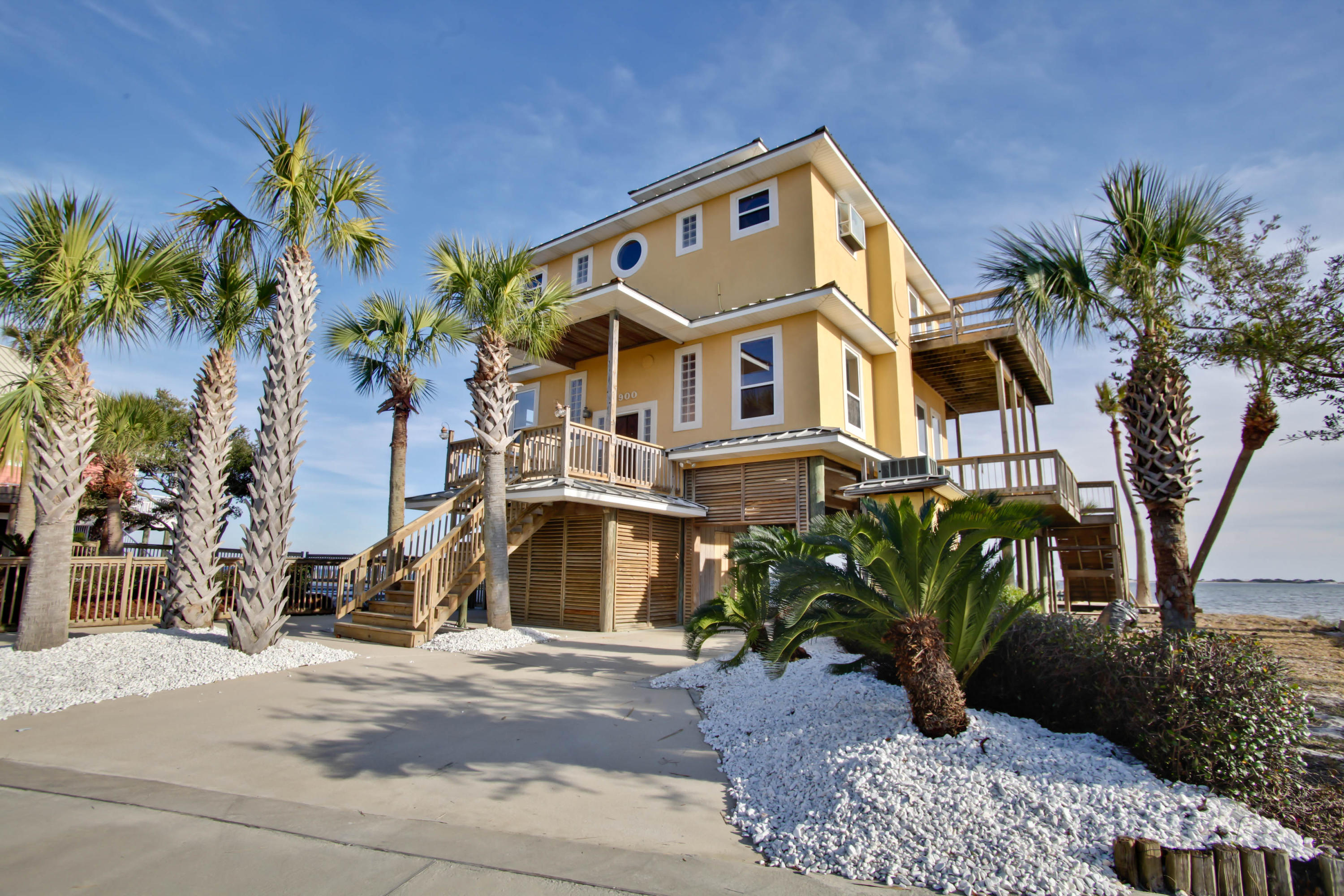 BISCAYNE POINTE - Residential