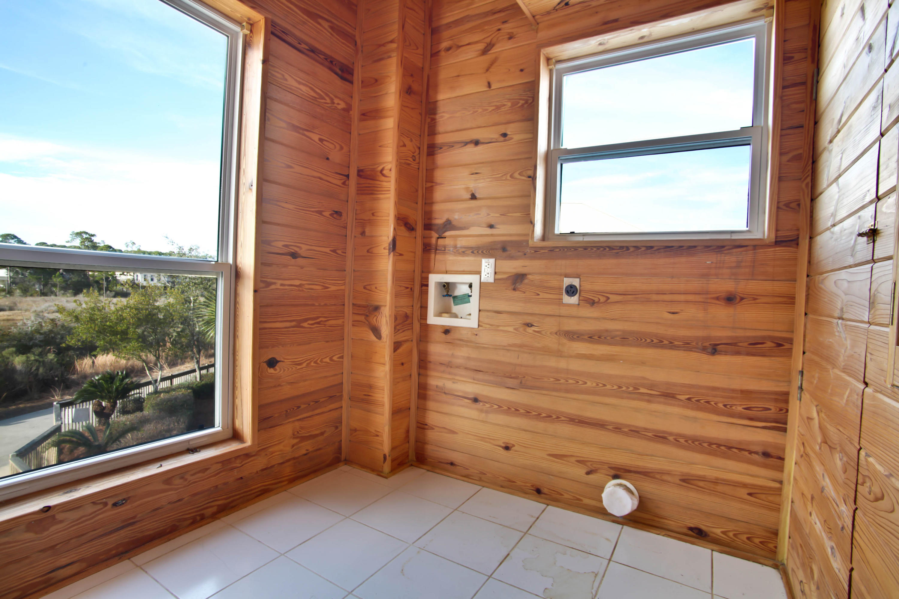 BISCAYNE POINTE - Residential