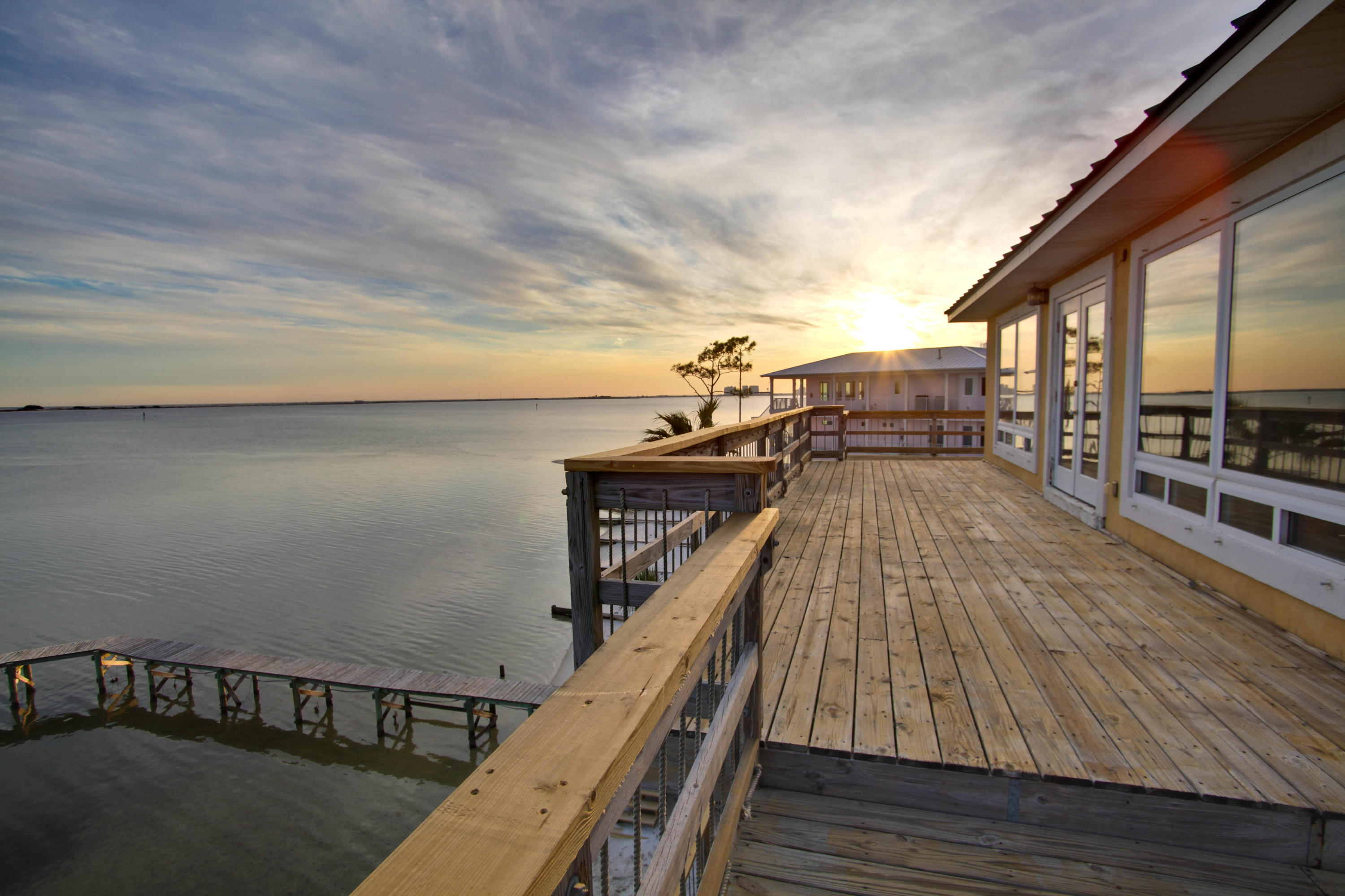 BISCAYNE POINTE - Residential