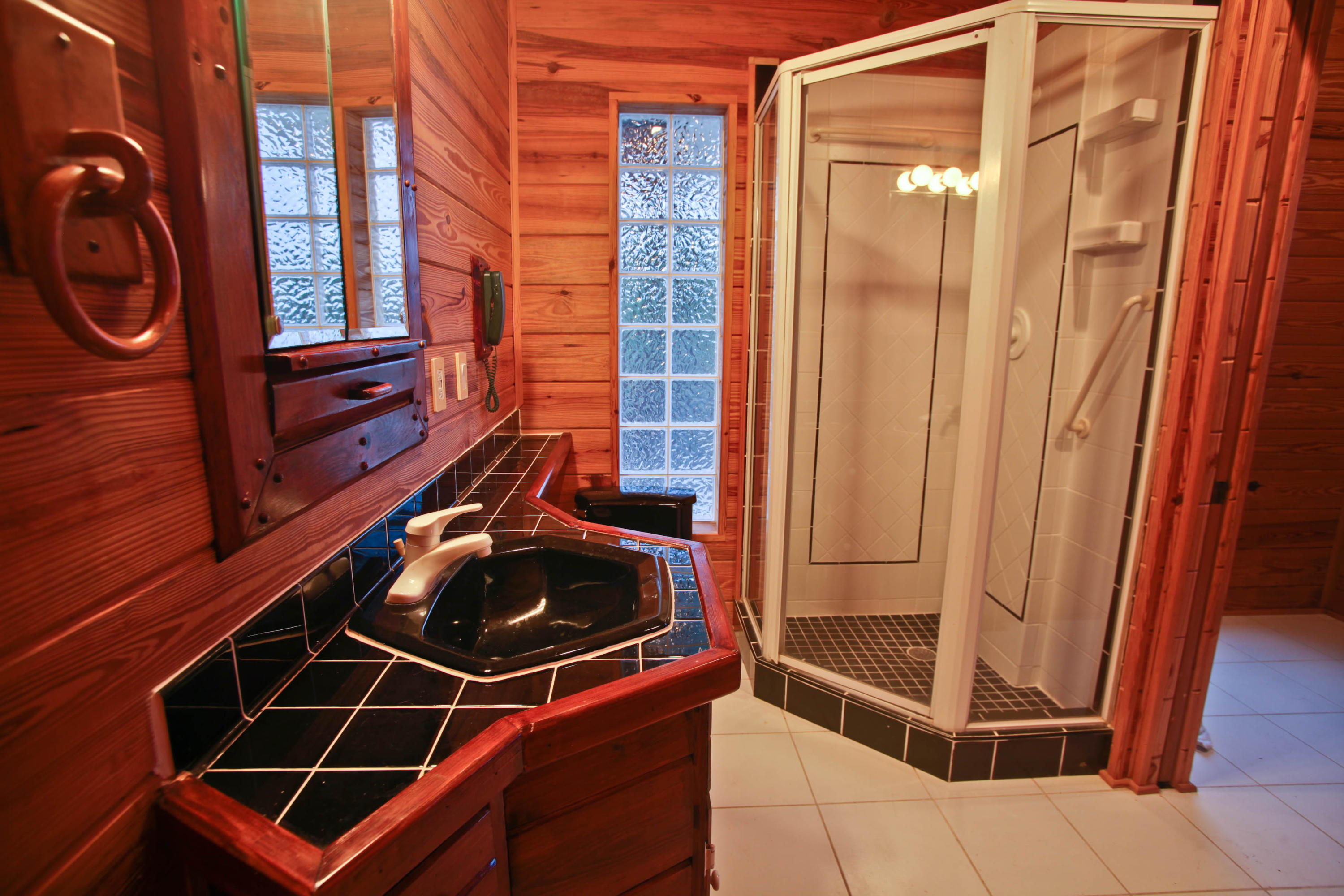 BISCAYNE POINTE - Residential