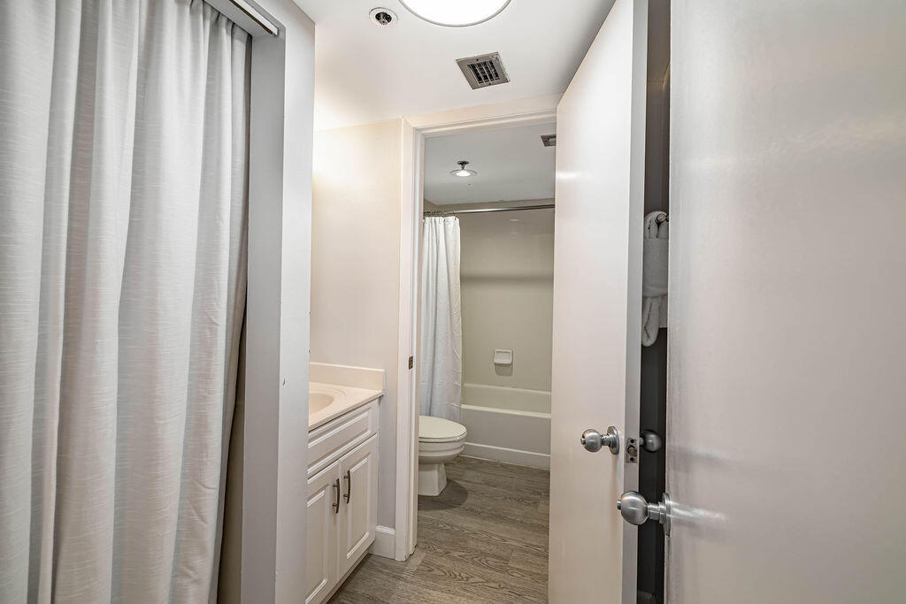 SUNDESTIN INTERNATIONAL CONDO - Residential