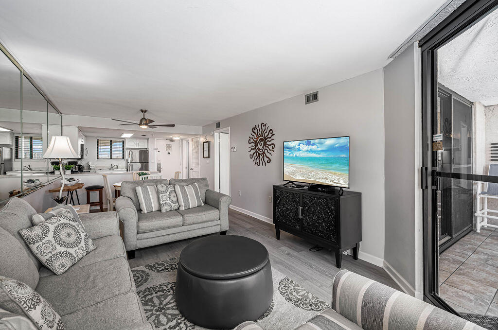 SUNDESTIN INTERNATIONAL CONDO - Residential
