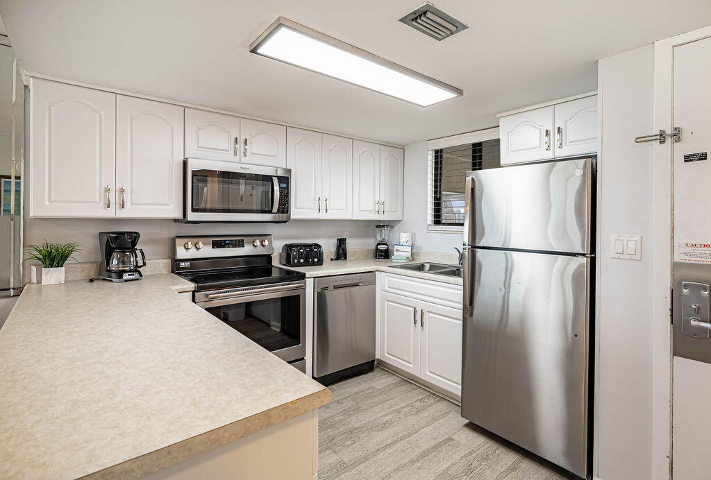 SUNDESTIN INTERNATIONAL CONDO - Residential