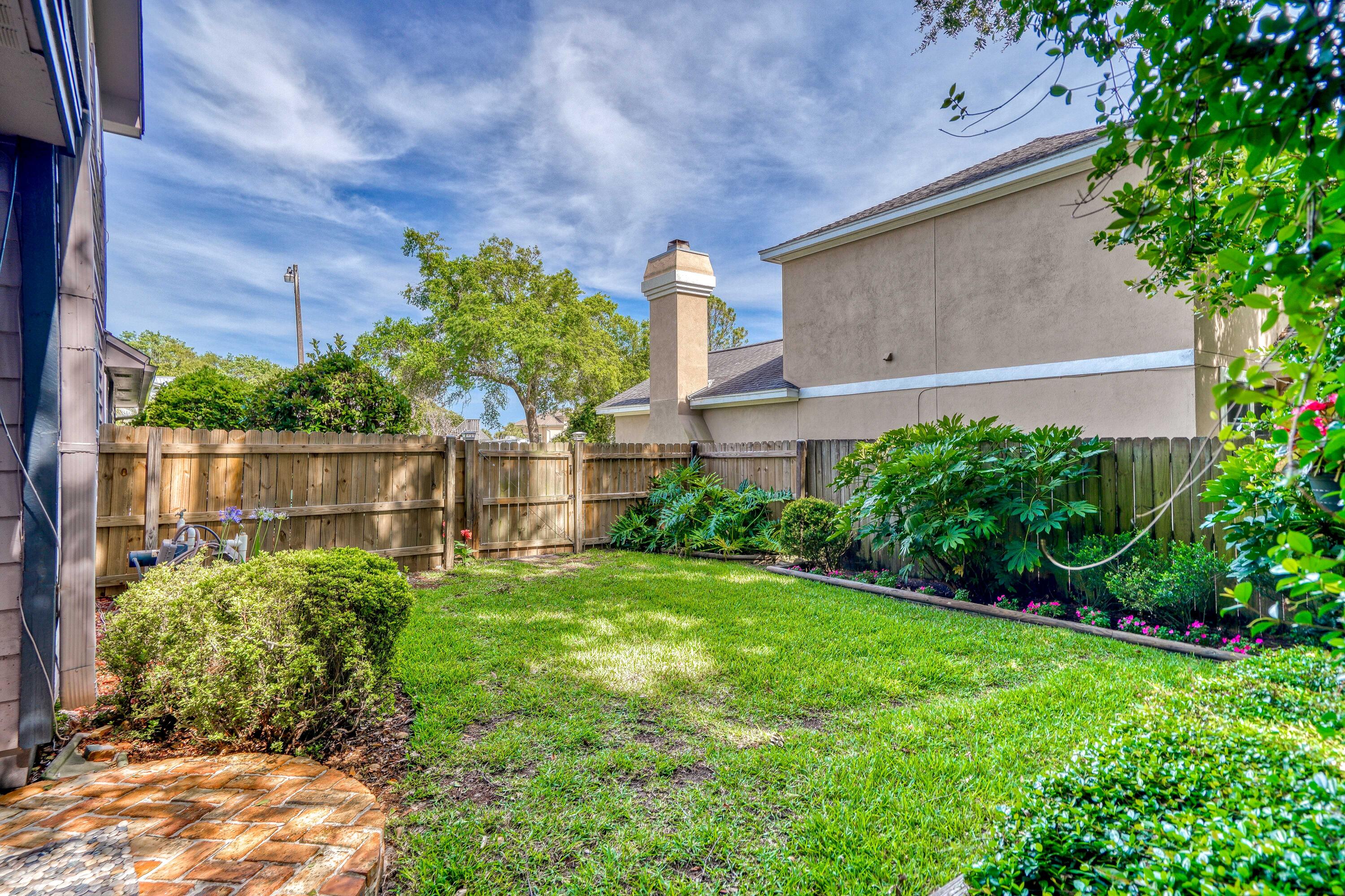 LAS HADAS - Residential