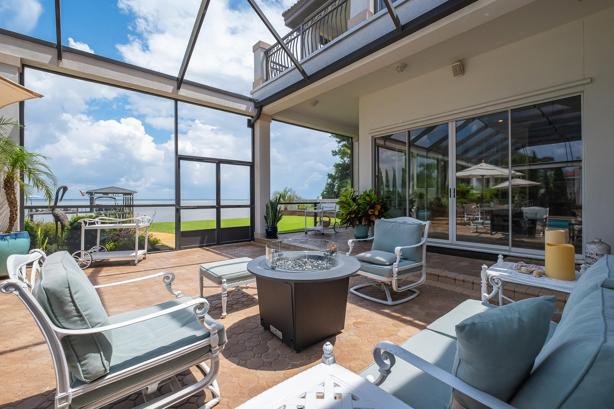 HOLIDAY SHORES ESTATES - Residential