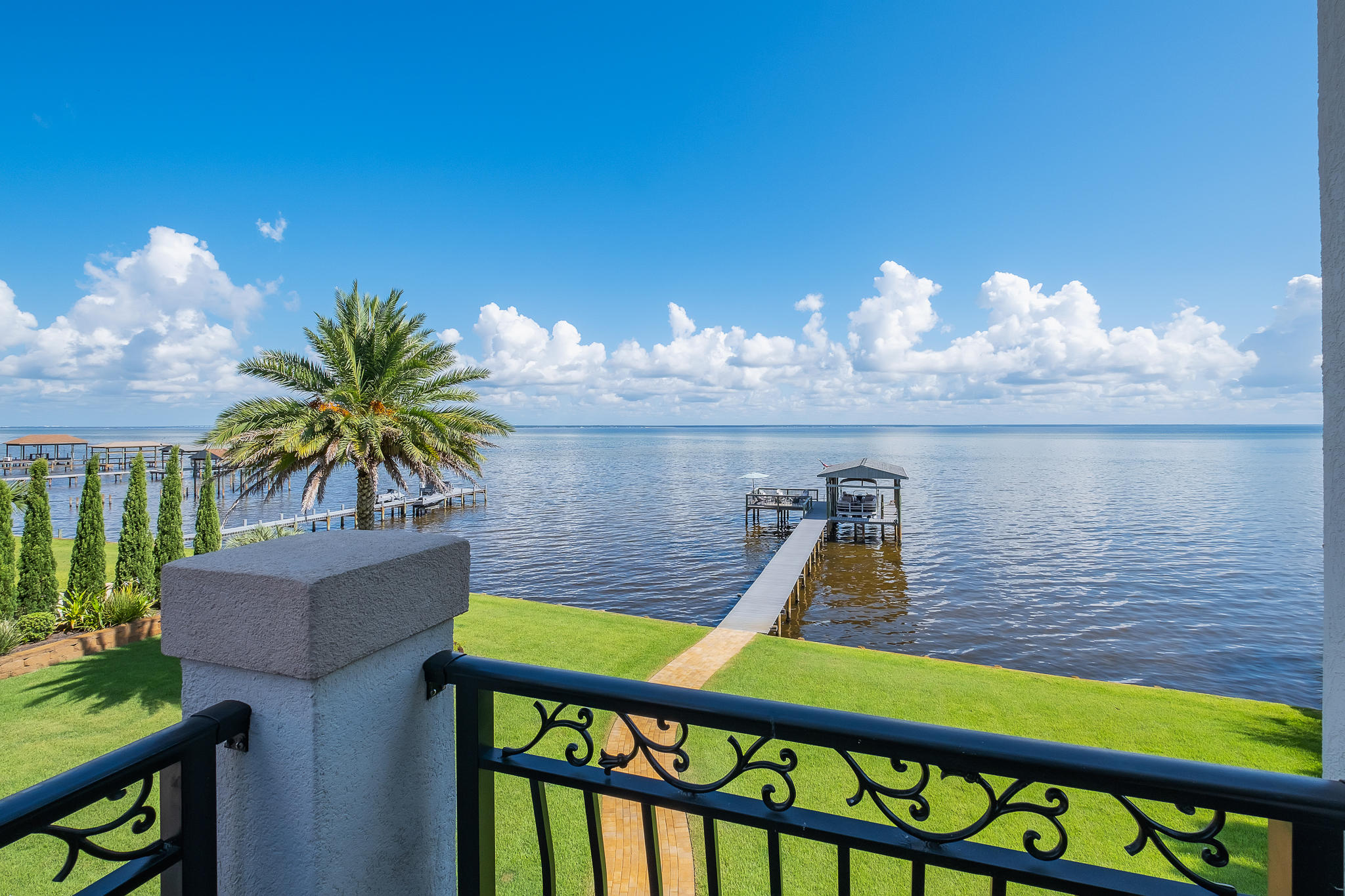 HOLIDAY SHORES ESTATES - Residential