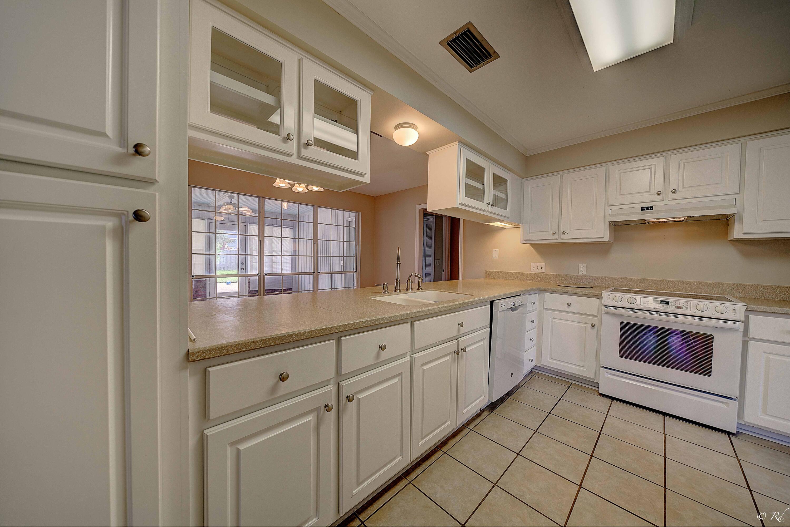 FOREST PARK EAST UNIT 3 - Residential