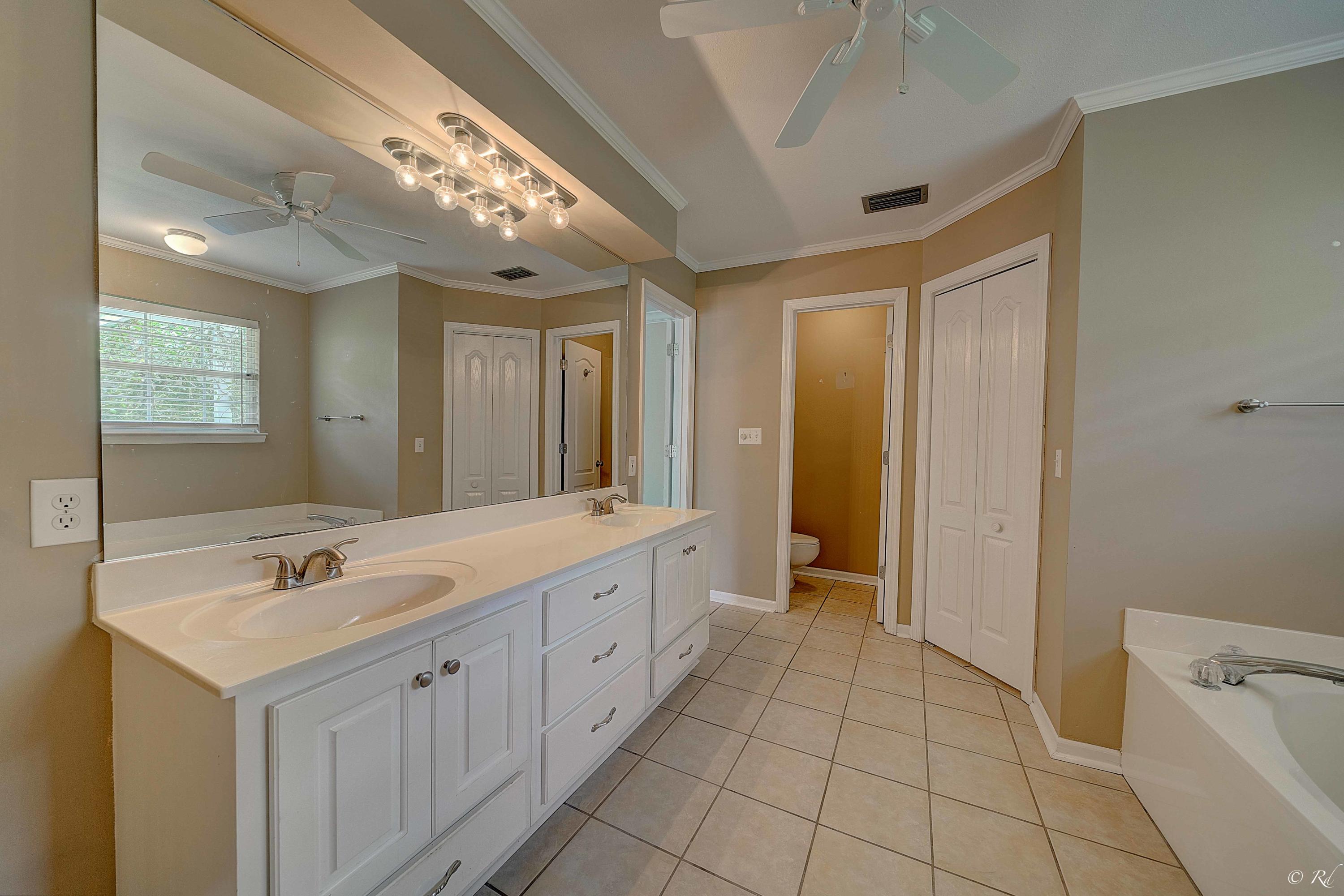 FOREST PARK EAST UNIT 3 - Residential