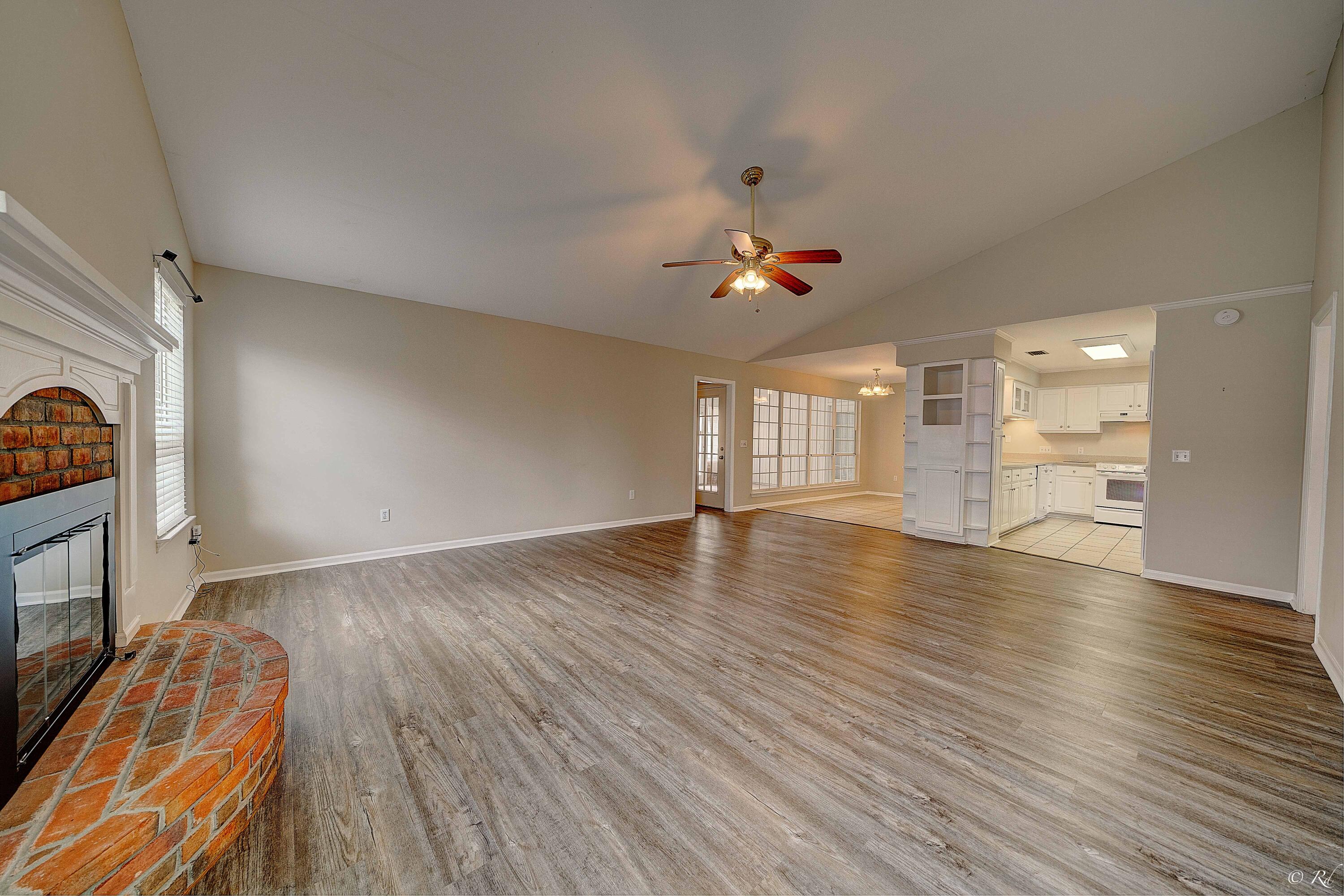 FOREST PARK EAST UNIT 3 - Residential