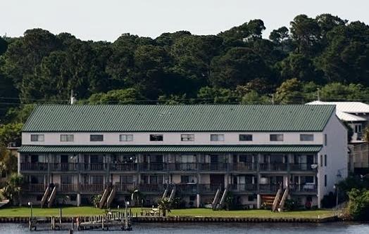 MISTY BREEZE CONDO - Residential