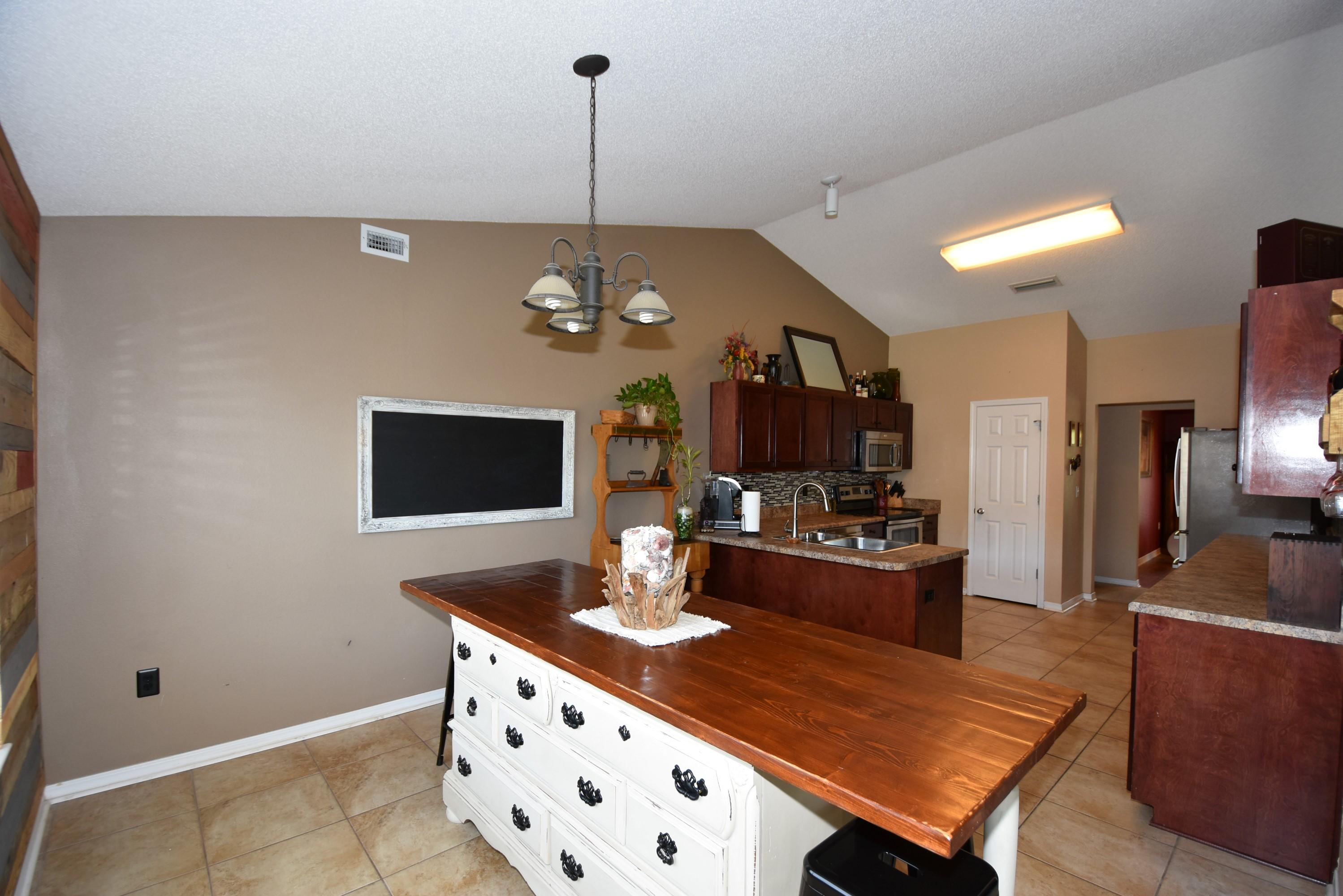 LEE FARMS PH I - Residential