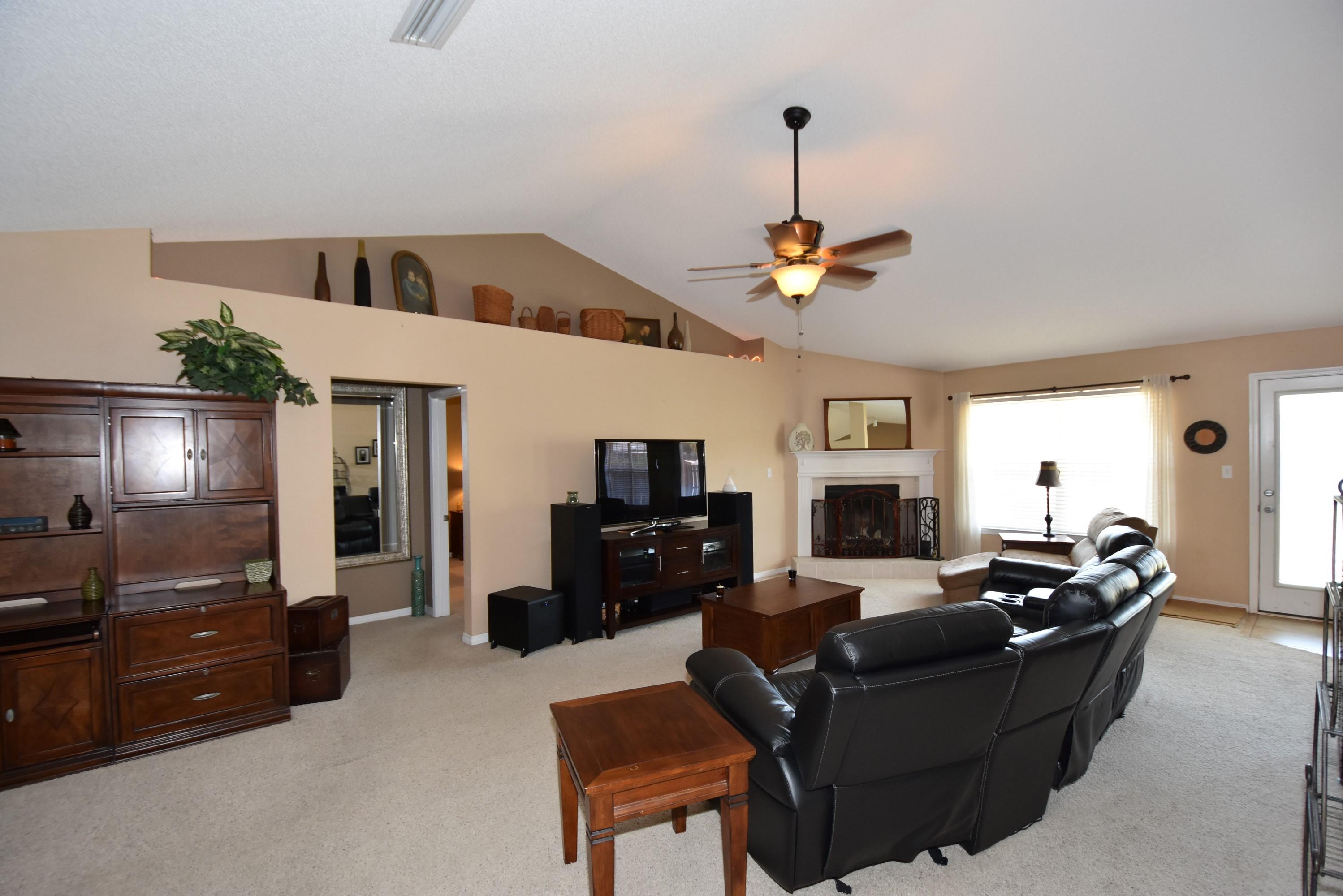 LEE FARMS PH I - Residential