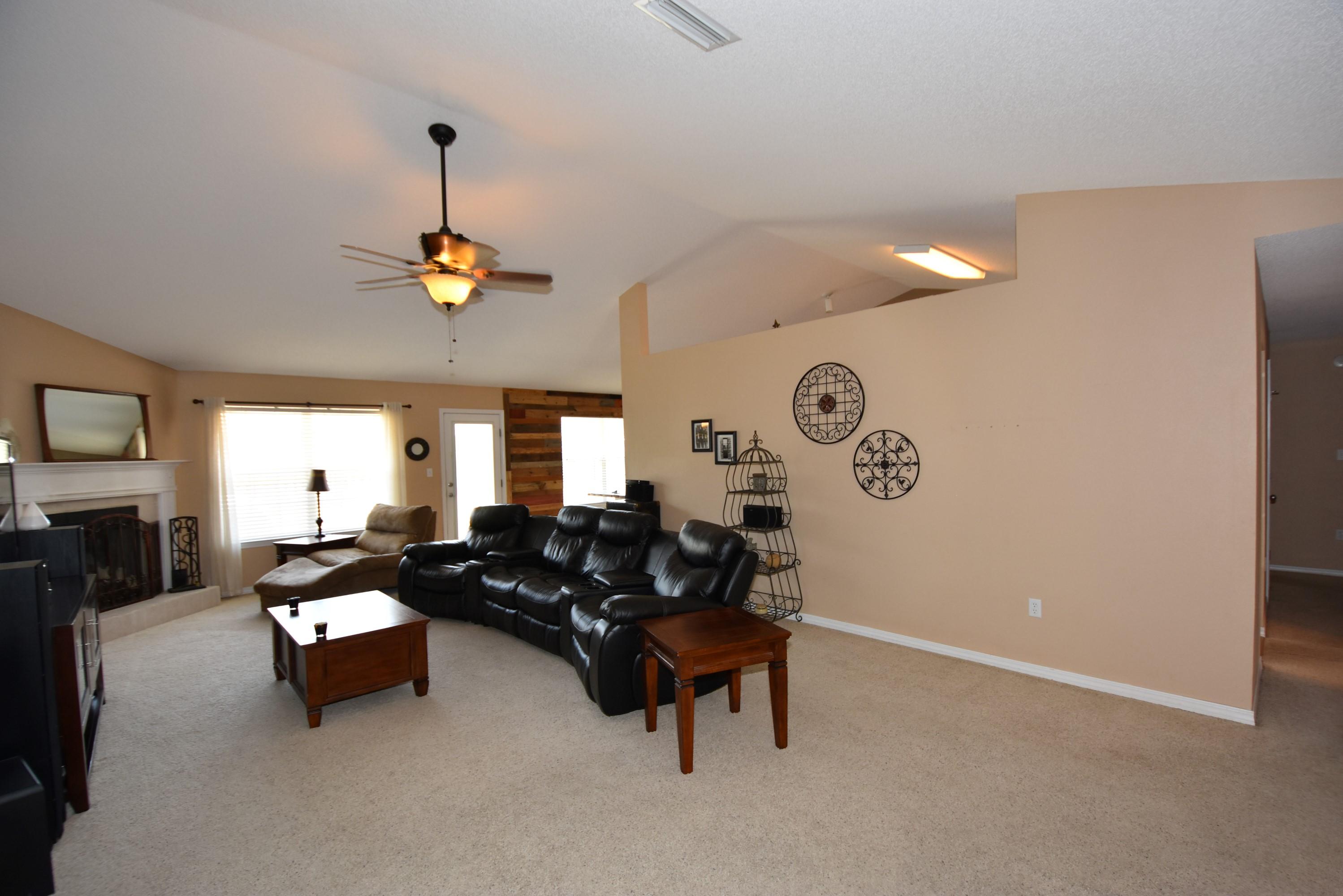 LEE FARMS PH I - Residential