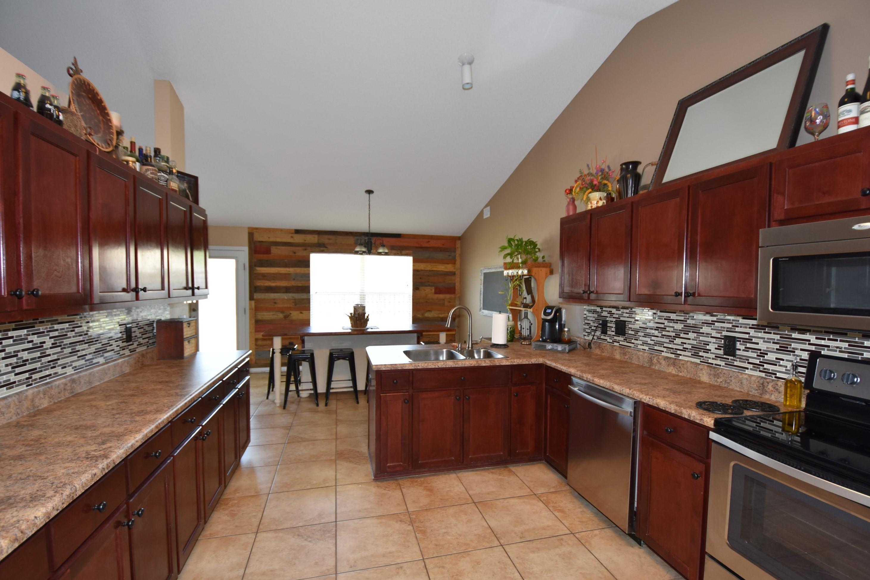 LEE FARMS PH I - Residential