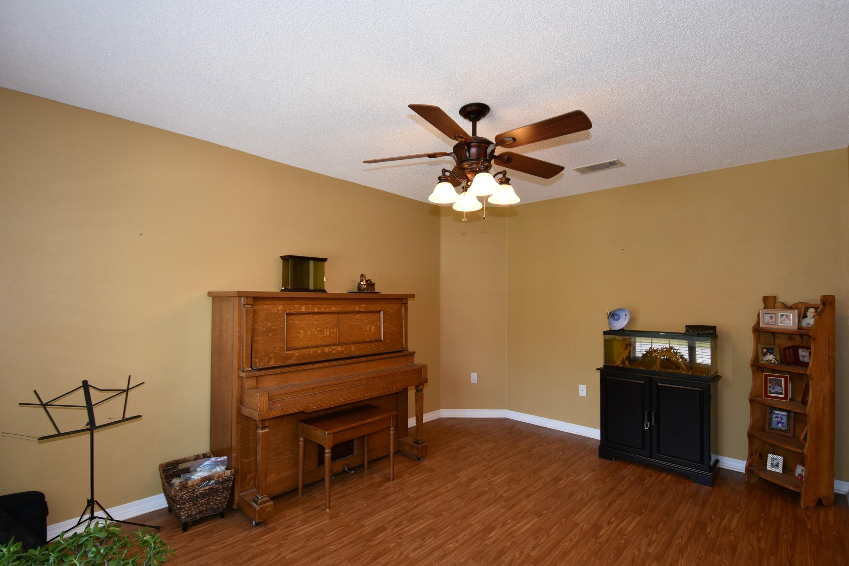 LEE FARMS PH I - Residential