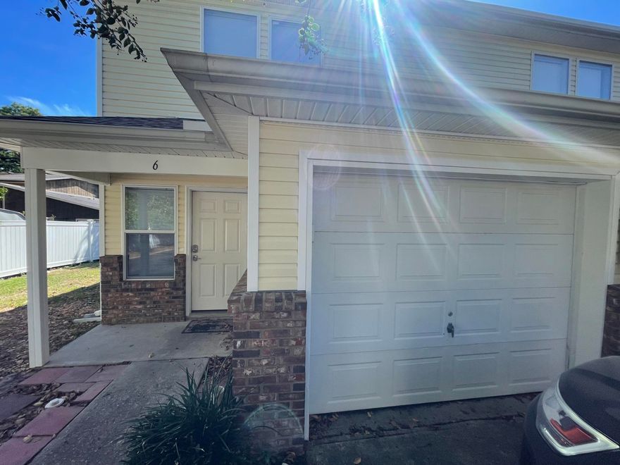 Beautiful two bedroom townhouse in a great location, close to beaches and shopping. Both bedrooms are upstairs and have their own private bathrooms. Small fenced back yard. Washer and dryer are included. Call or text to schedule a tour.