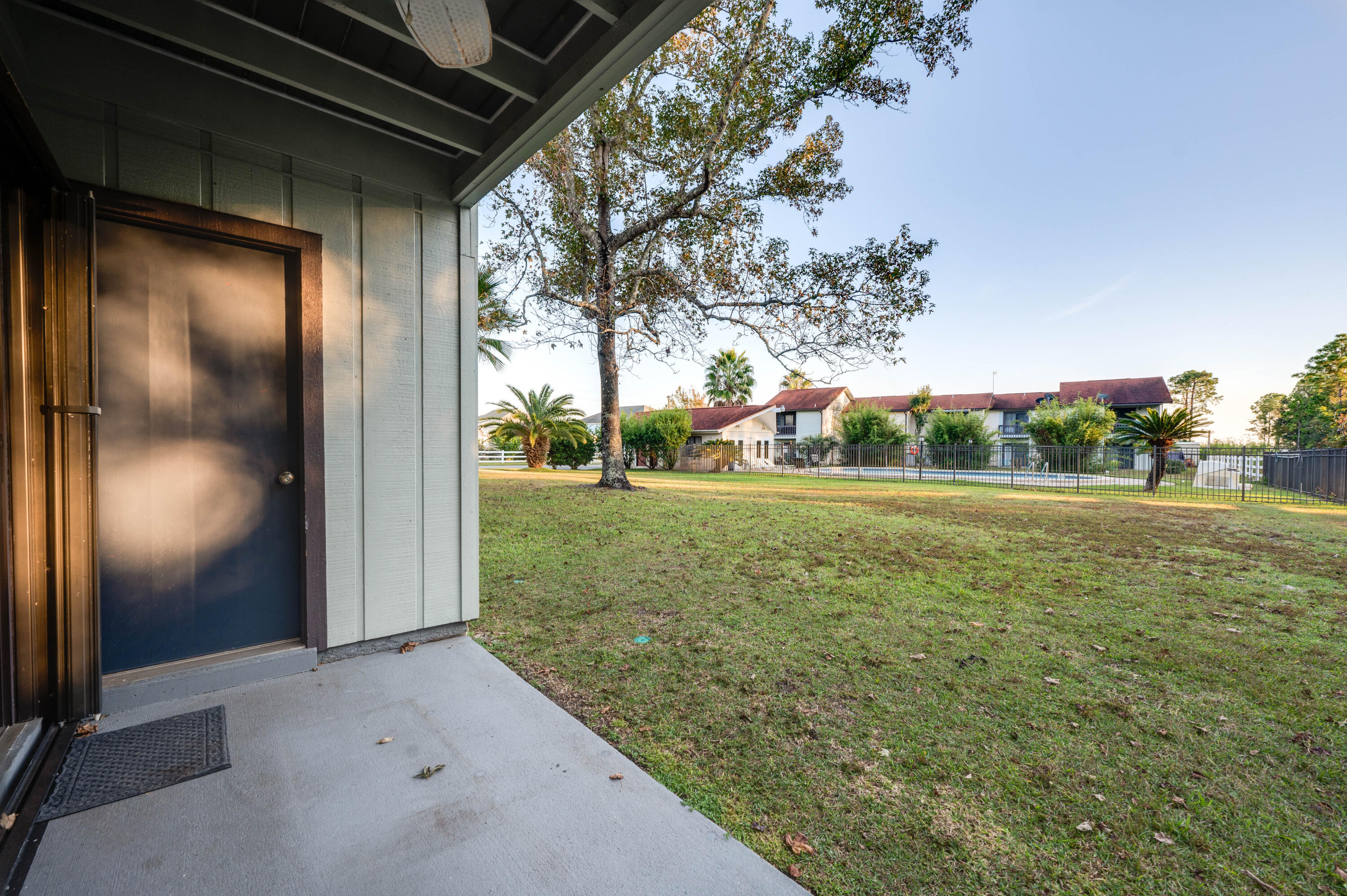 LA MAR WEST T/H PH 2 - Residential