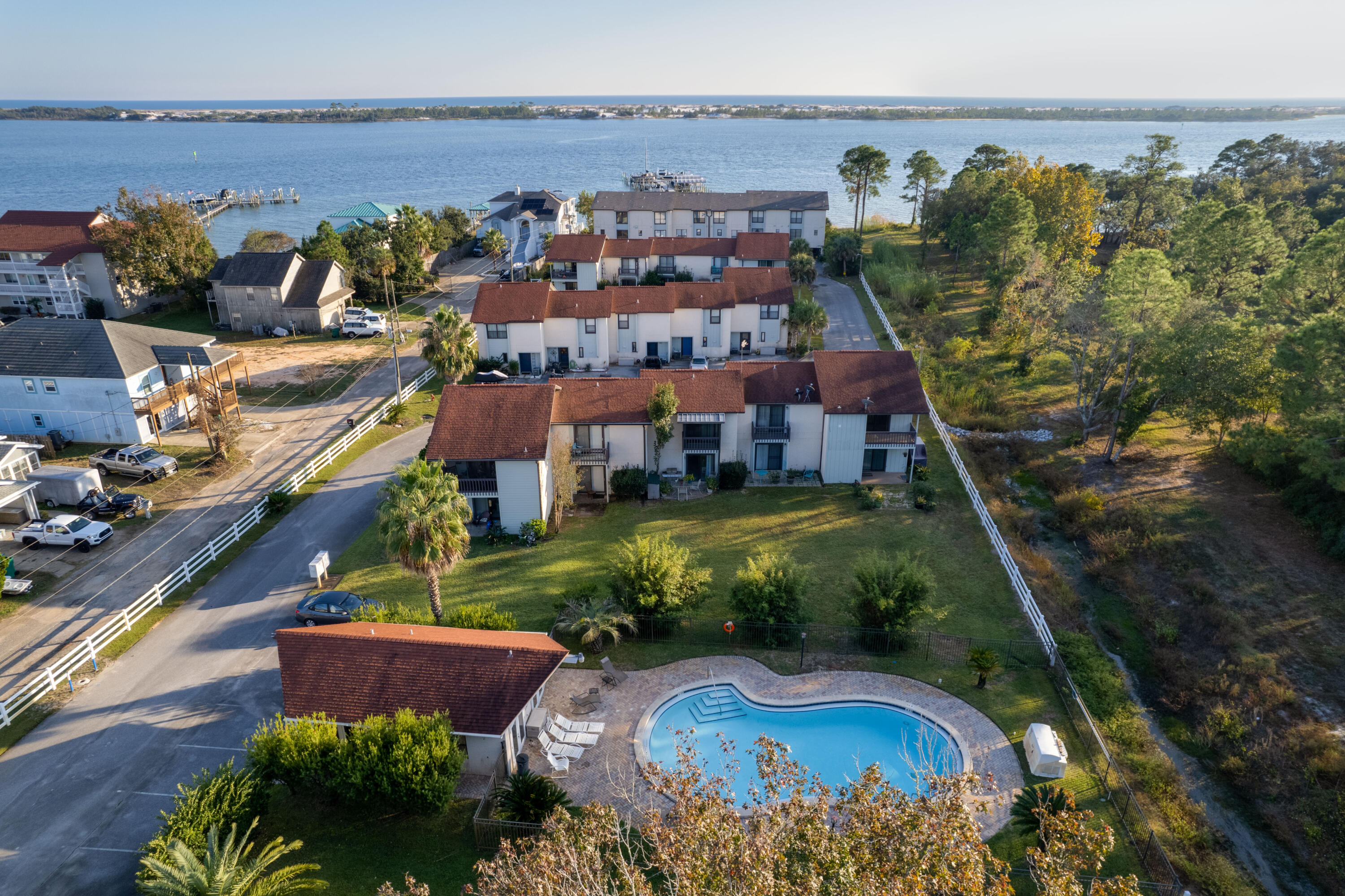 LA MAR WEST T/H PH 2 - Residential