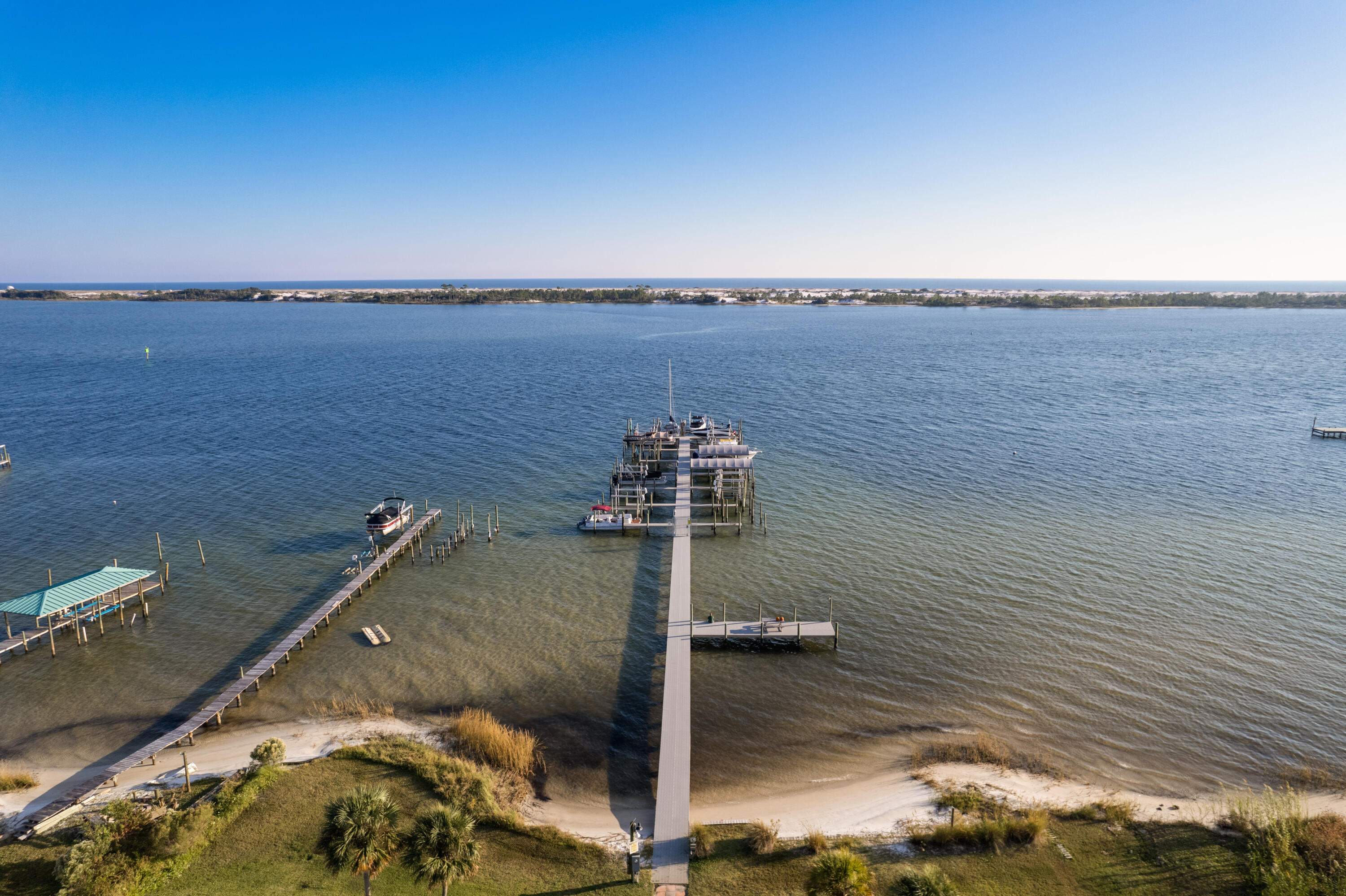 LA MAR WEST T/H PH 2 - Residential