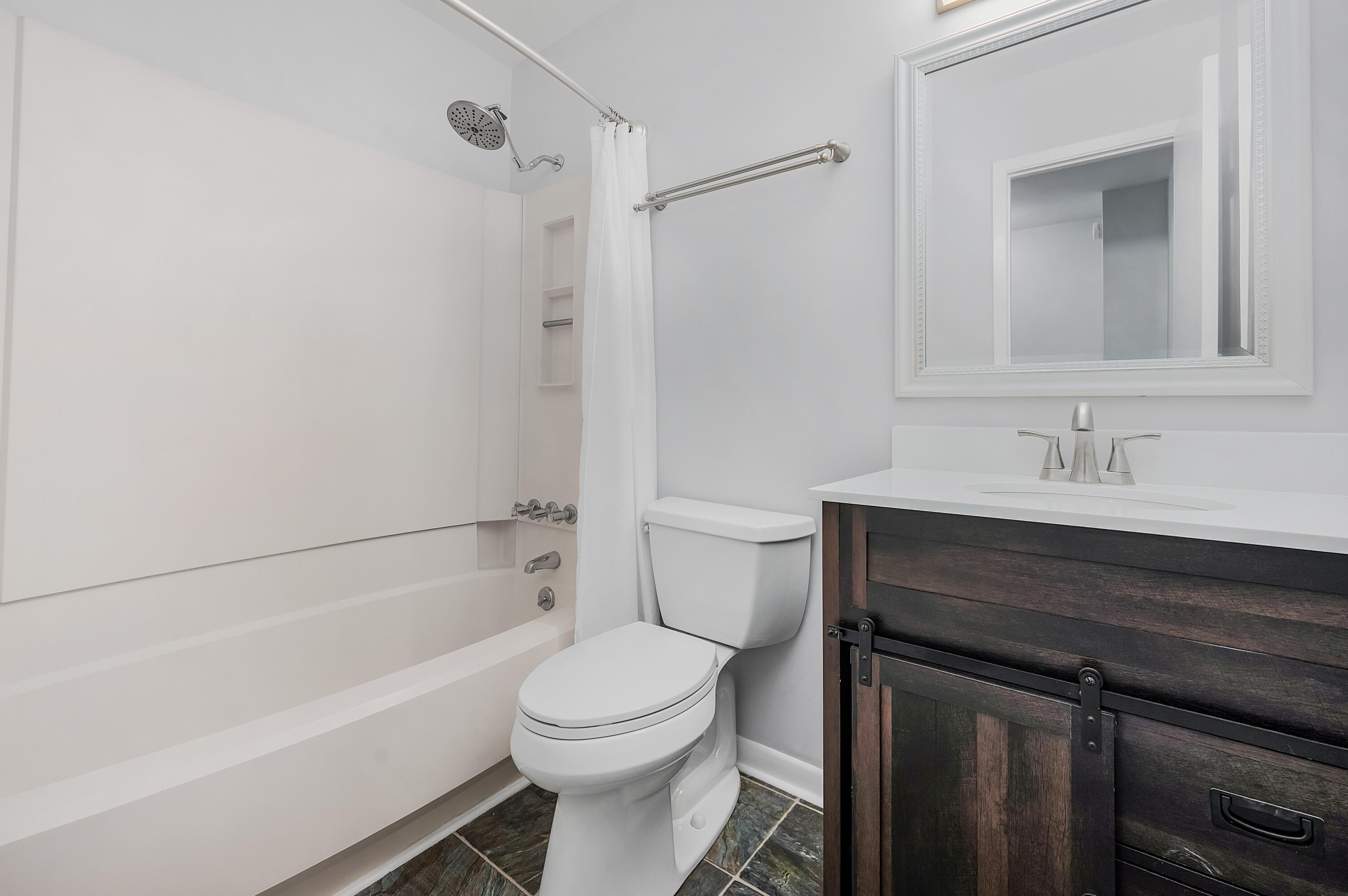 LA MAR WEST T/H PH 2 - Residential