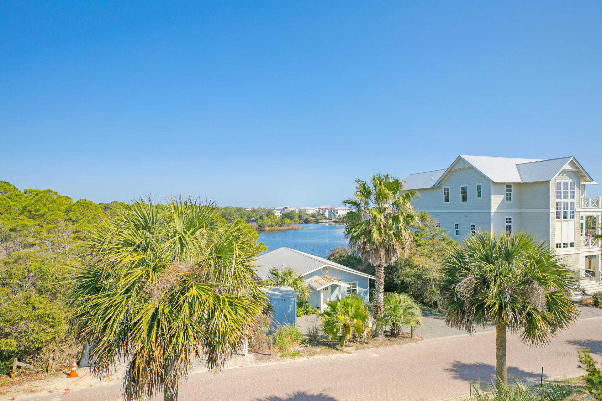 BEACH HIGHLANDS - Residential