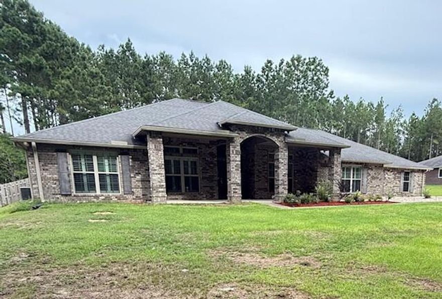 Welcome to this large 5 bedroom, 3 bath, 4 car garage home situated on over 1 acre lot in desirable Yellow River Plantation.  Situated just north from all the conveniences of Crestview!!  Features include, very large kitchen with island and granite counter tops with abundance of cabinet space.  Also, walk in pantry we all would love. Oversize master bedroom and master bath to include two walk in closets with built in custom storage with separate tile shower, upgraded marble tubs in all bathrooms!  Large foyer space entering the home to the family room you will see  large separate dining room to the right! Large additional family space with french doors overlook backyard will have many uses.  Also, fully enclosed privacy fenced backyard with 12x24 storage shed!!  Don't delay, see today!