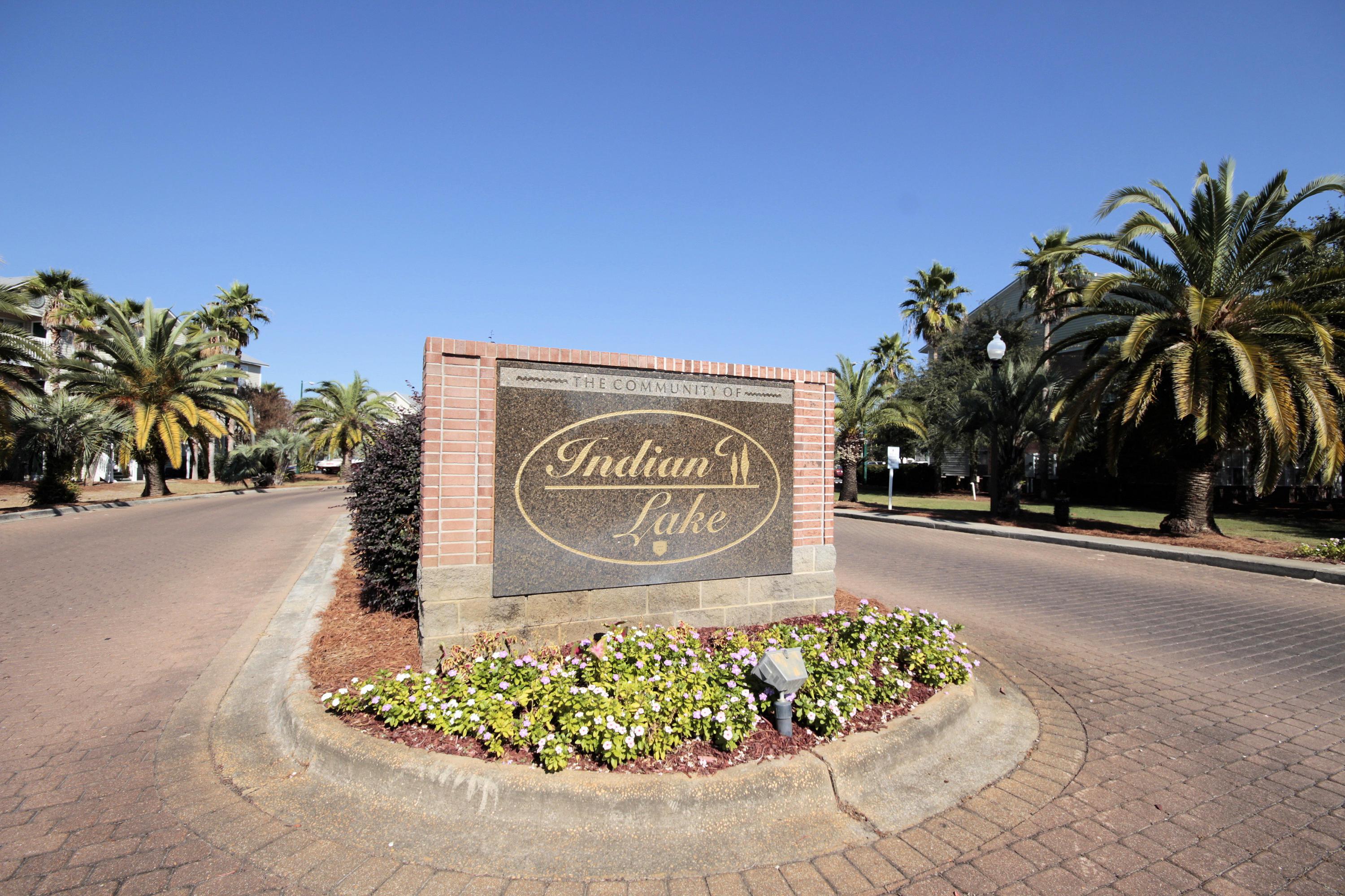 INDIAN LAKE - Residential