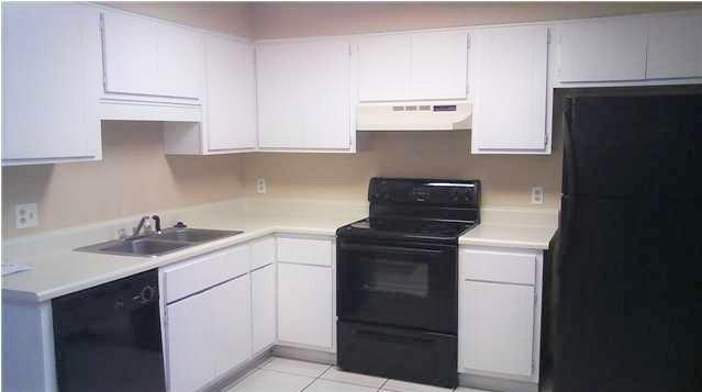 BROWNSVILLE STATION 3 - Residential Lease