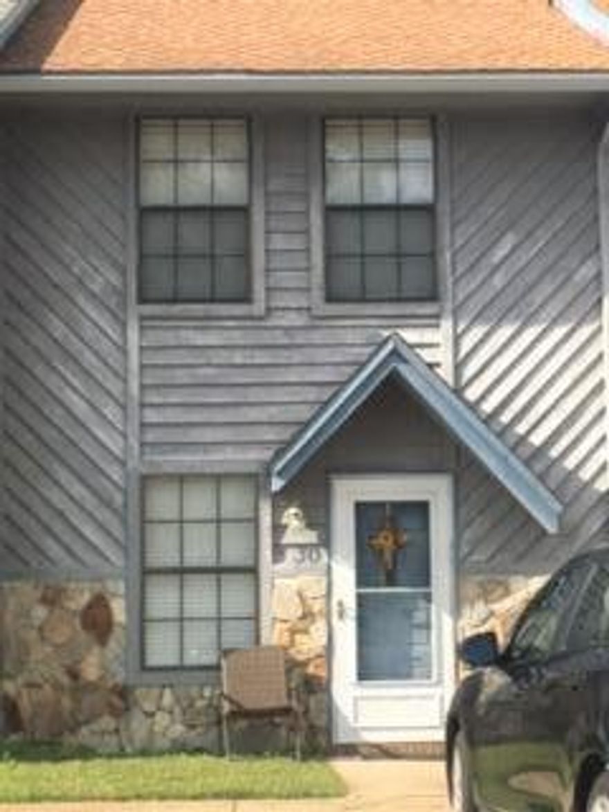 Available Now! Lovely townhouse nestled in the heart of Fort Walton Beach, just minutes from Eglin, Hurlburt and the world's most beautiful beaches! This 2 bedroom 1.5 bath unit features warm neutral paint and wood laminate flooring and is located close to the community pool. Pets are considered on a case by case basis with $400 non-refundable pet fee. NON SMOKING UNIT!Call rental department today!