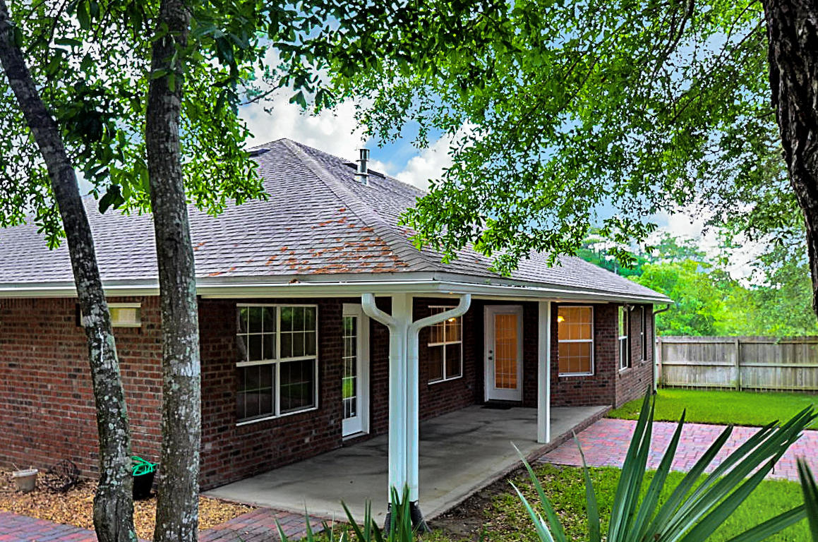 CEDAR LAKE - Residential