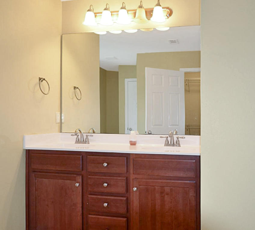 CEDAR LAKE - Residential