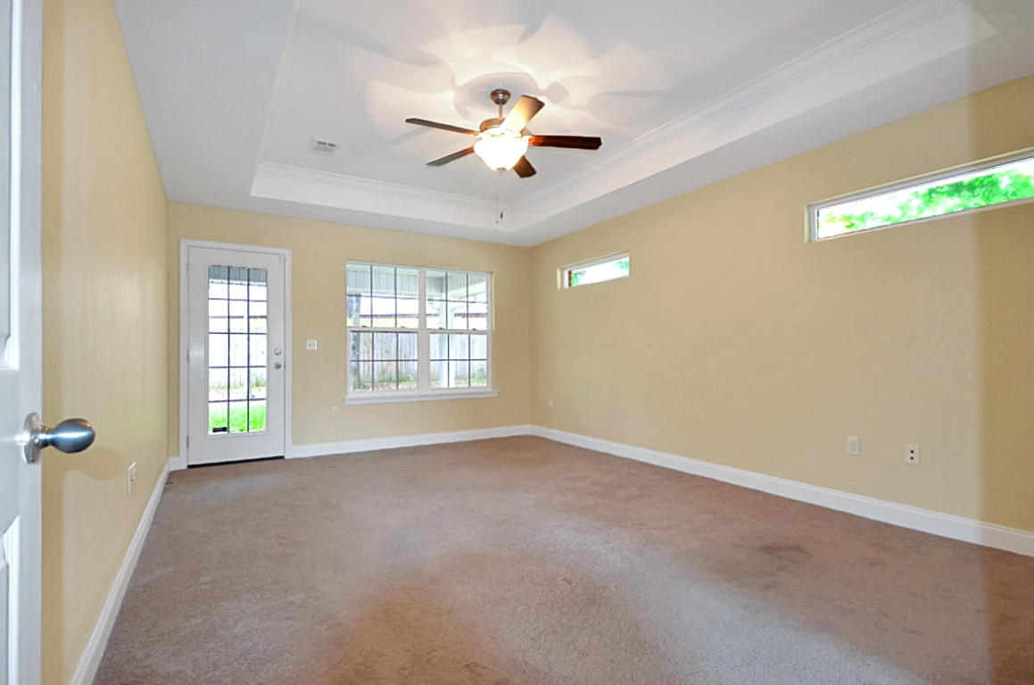 CEDAR LAKE - Residential