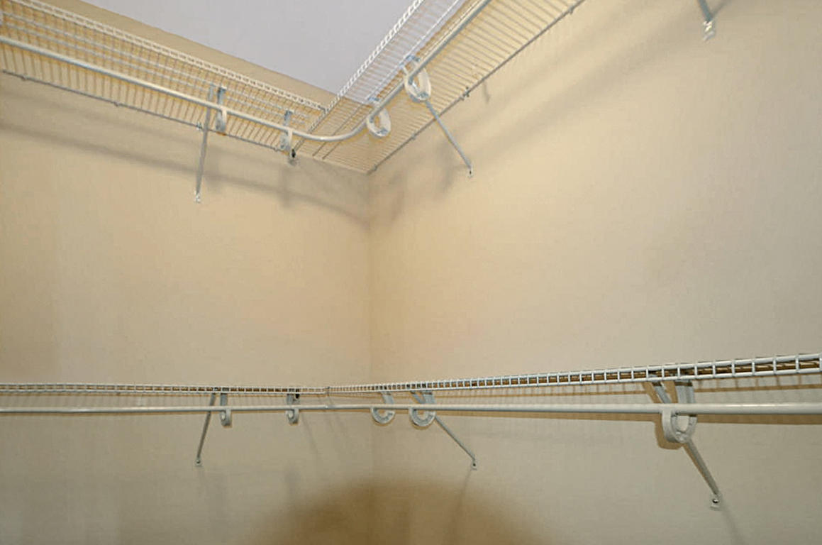 CEDAR LAKE - Residential