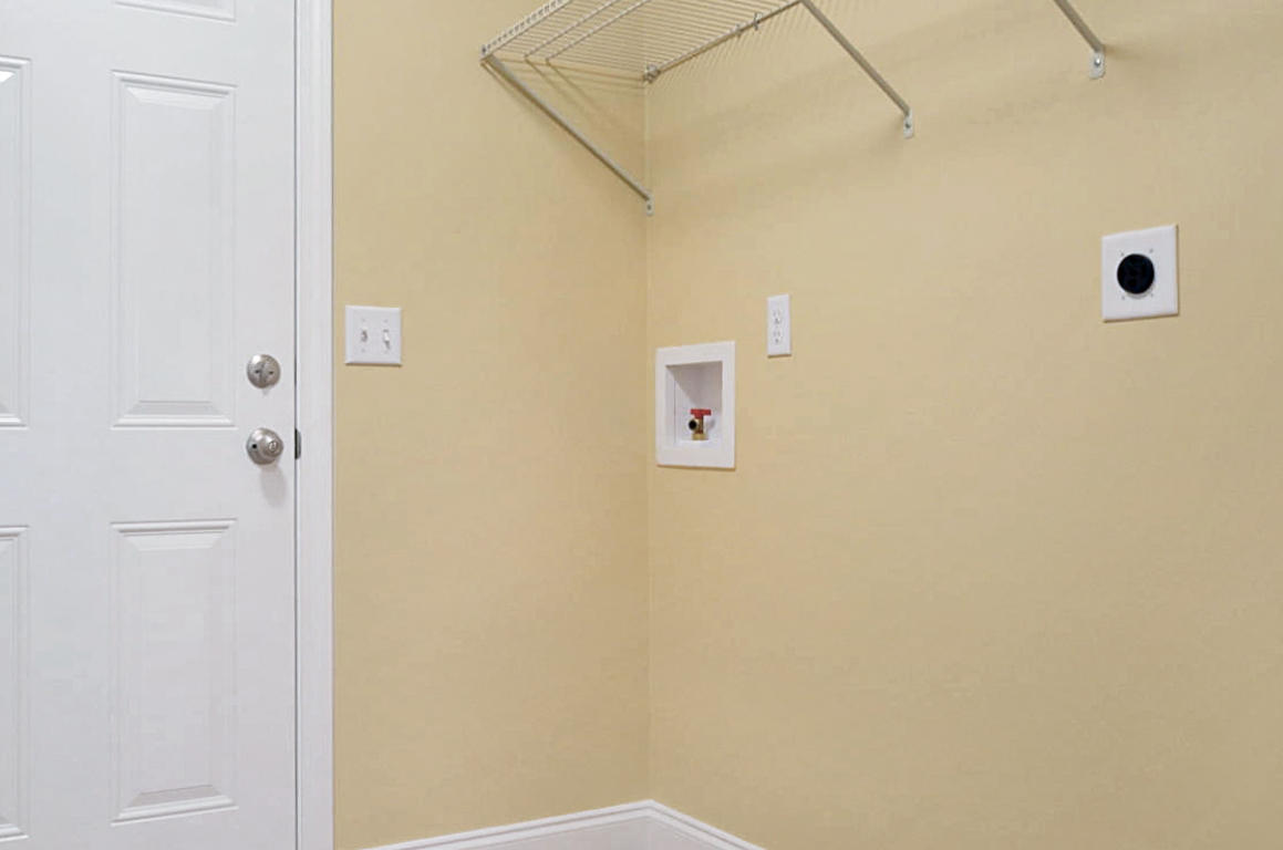 CEDAR LAKE - Residential