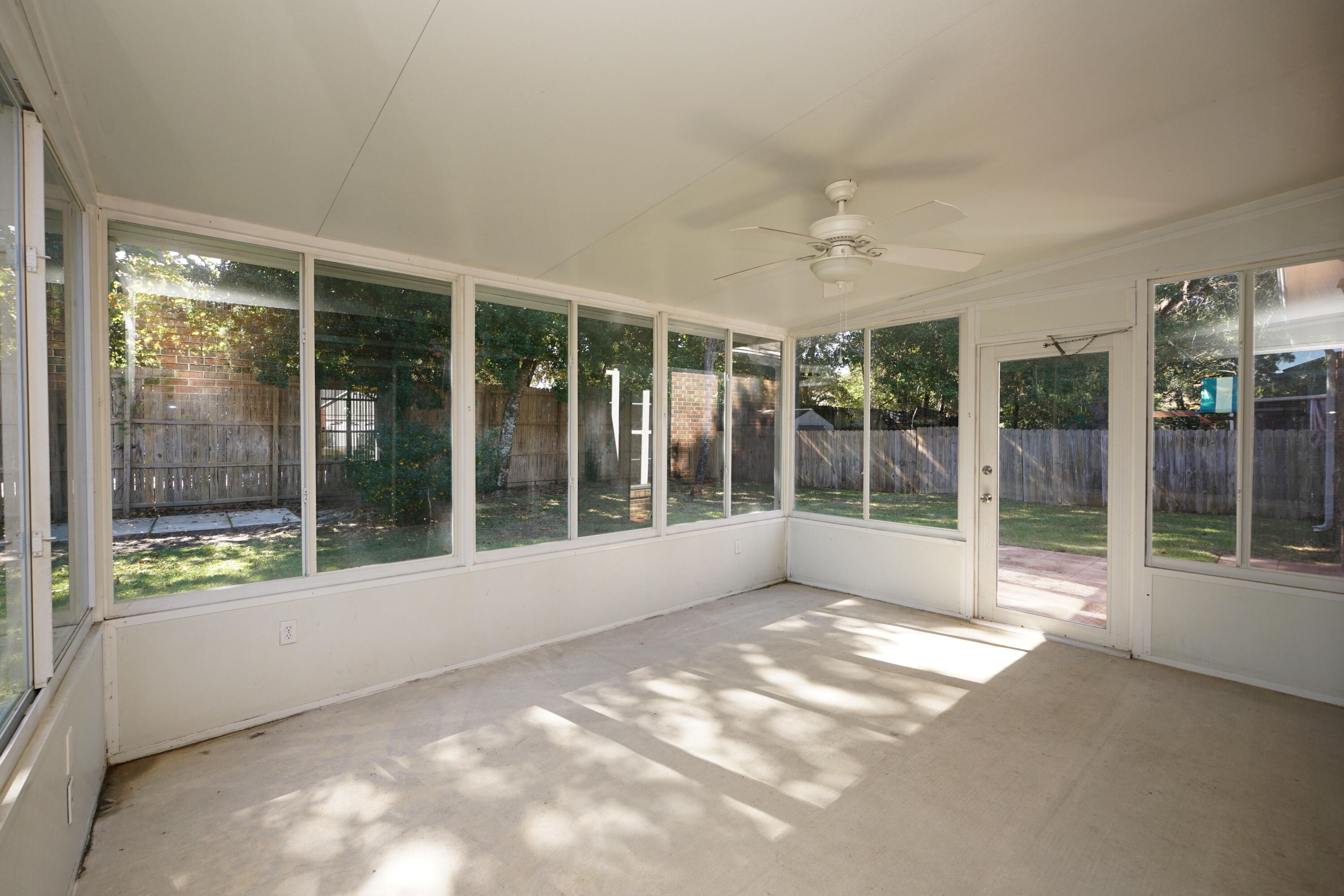 PARKWOOD SQUARE PH 2 - Residential