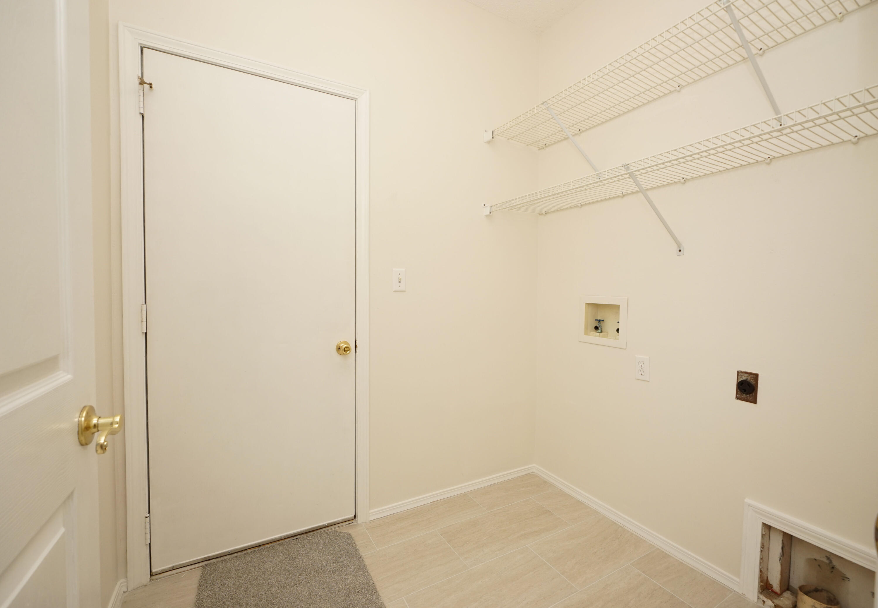 PARKWOOD SQUARE PH 2 - Residential