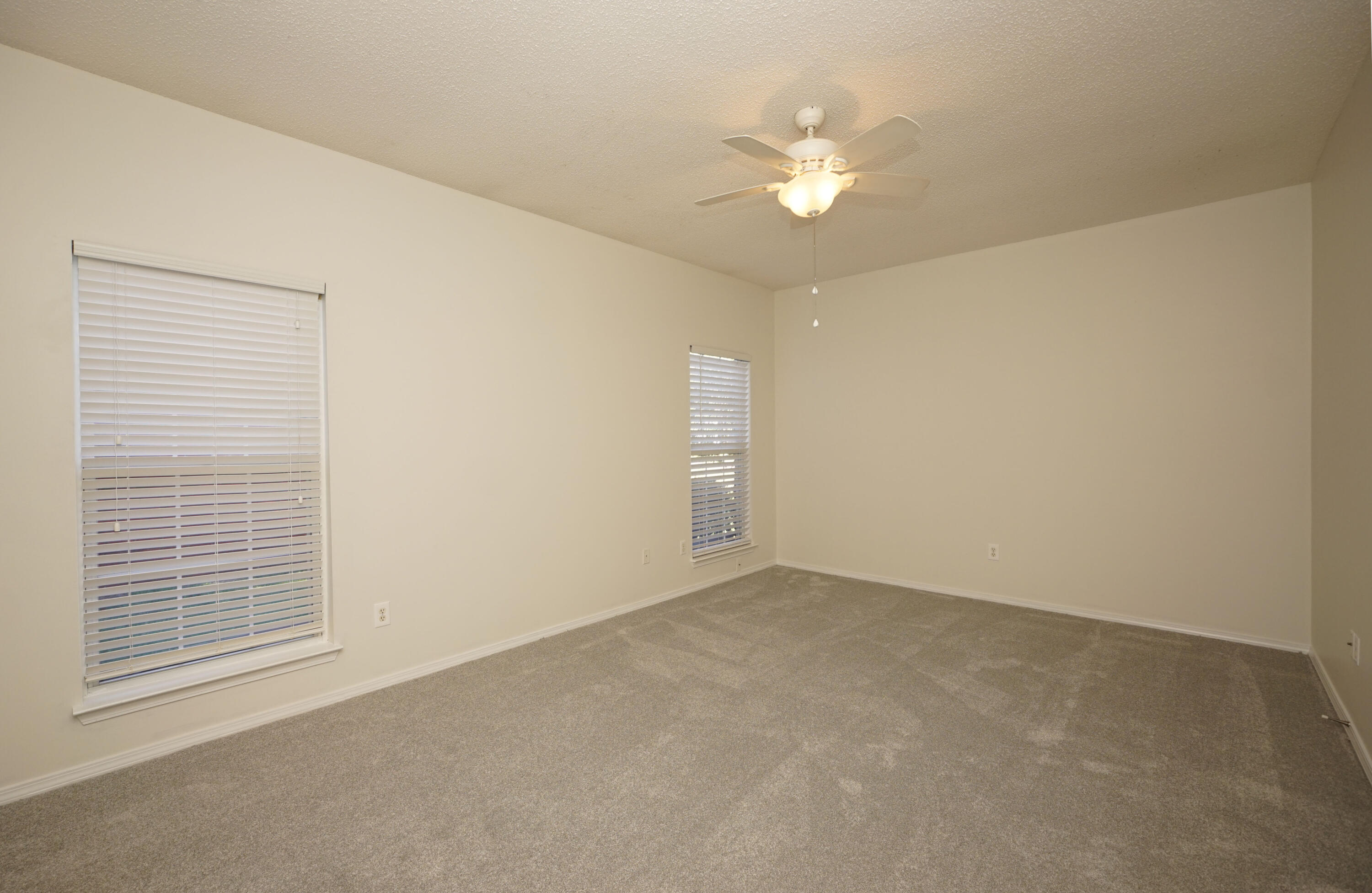 PARKWOOD SQUARE PH 2 - Residential