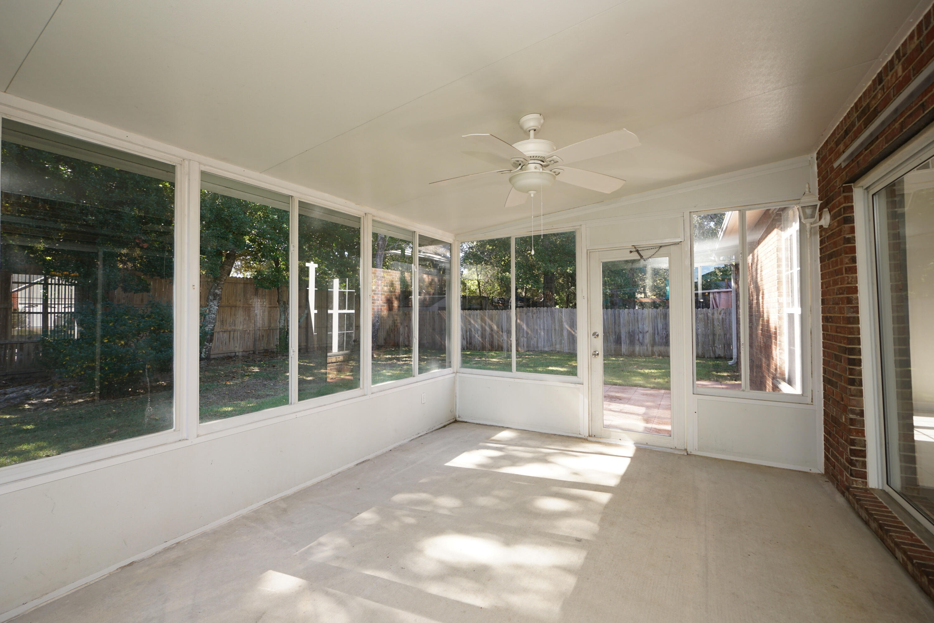 PARKWOOD SQUARE PH 2 - Residential