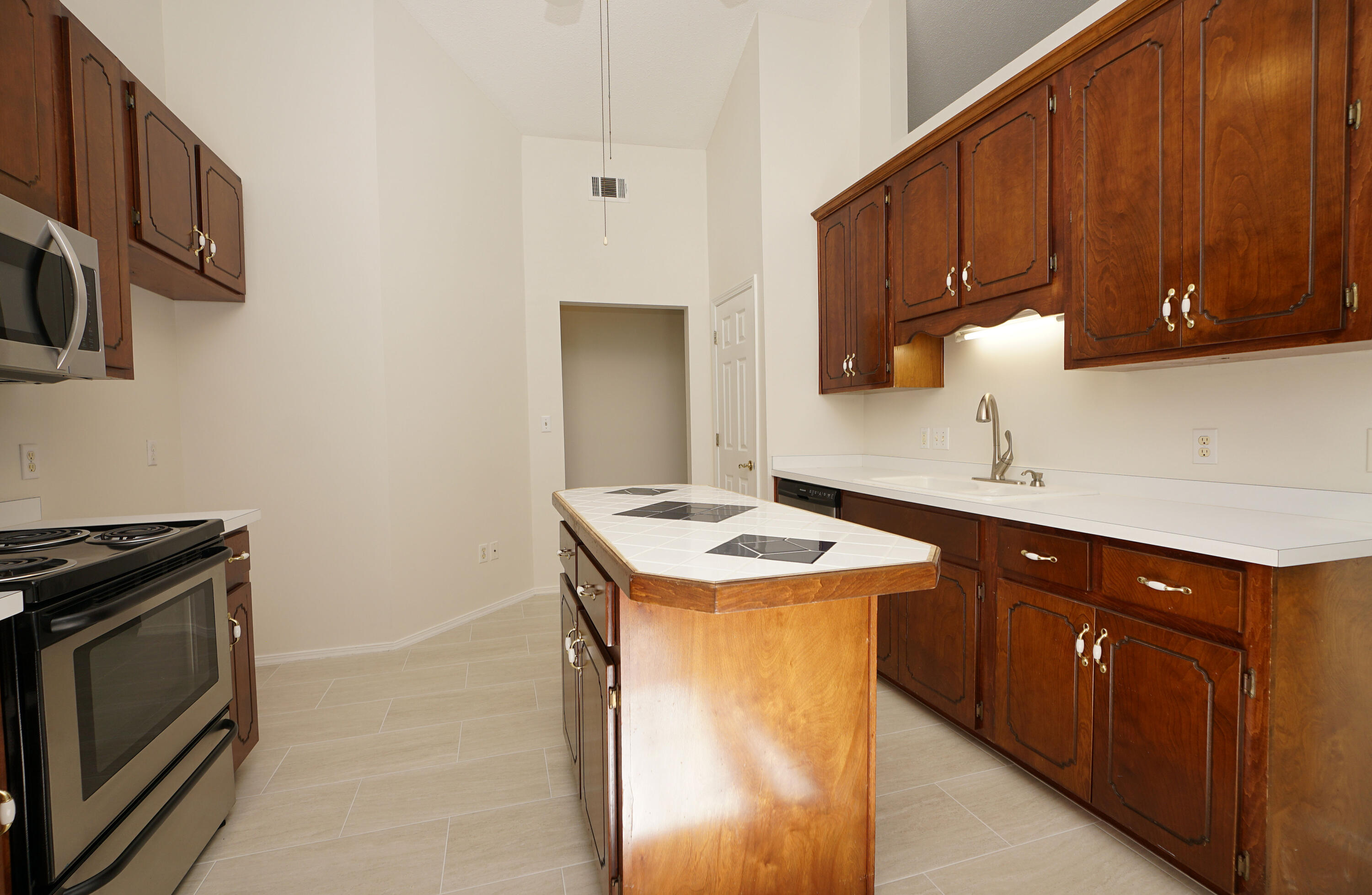 PARKWOOD SQUARE PH 2 - Residential