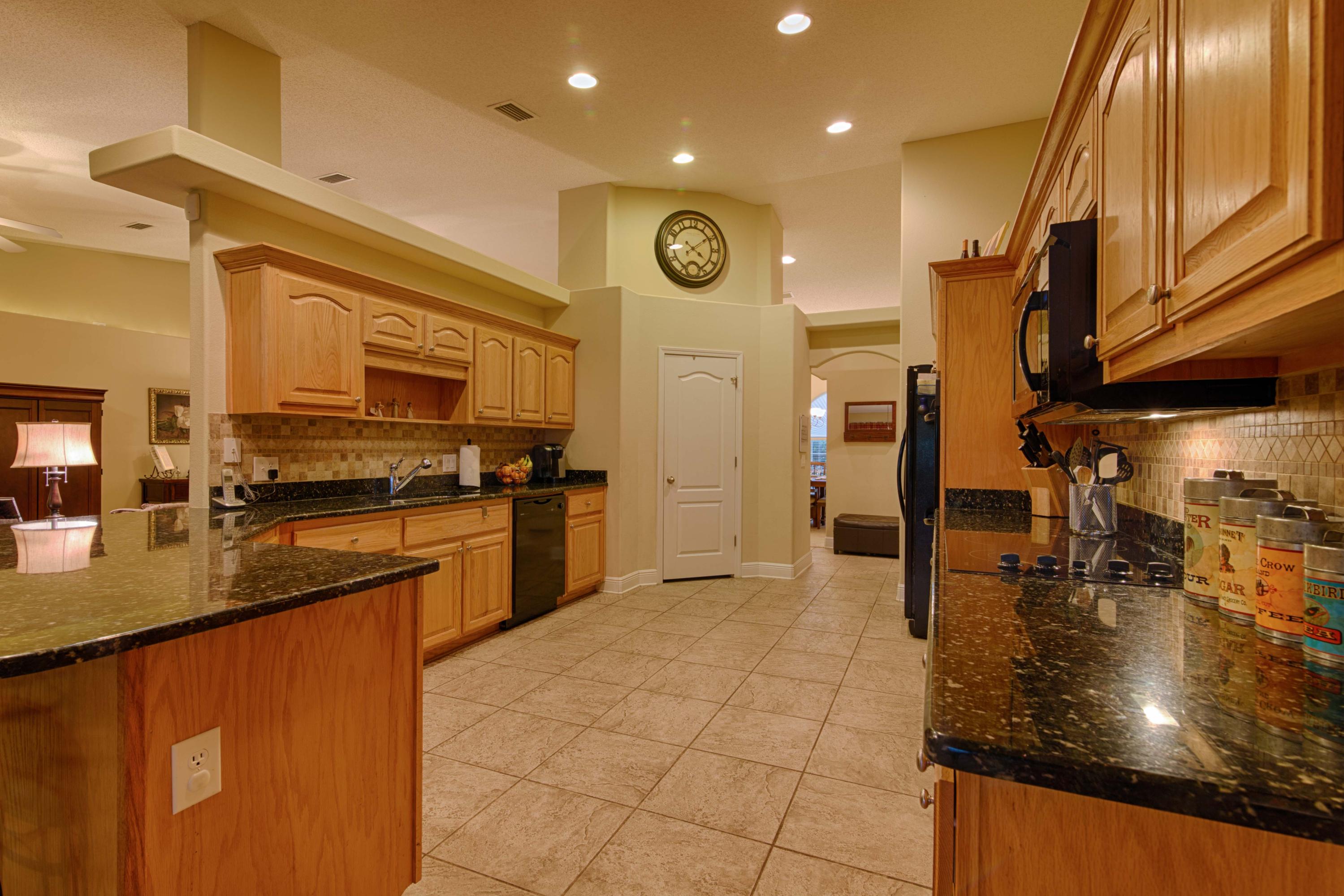 HOLLEY BY THE SEA - Residential