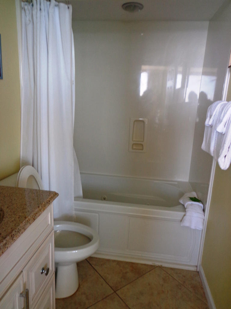 One Seagrove Place Condominium - Residential