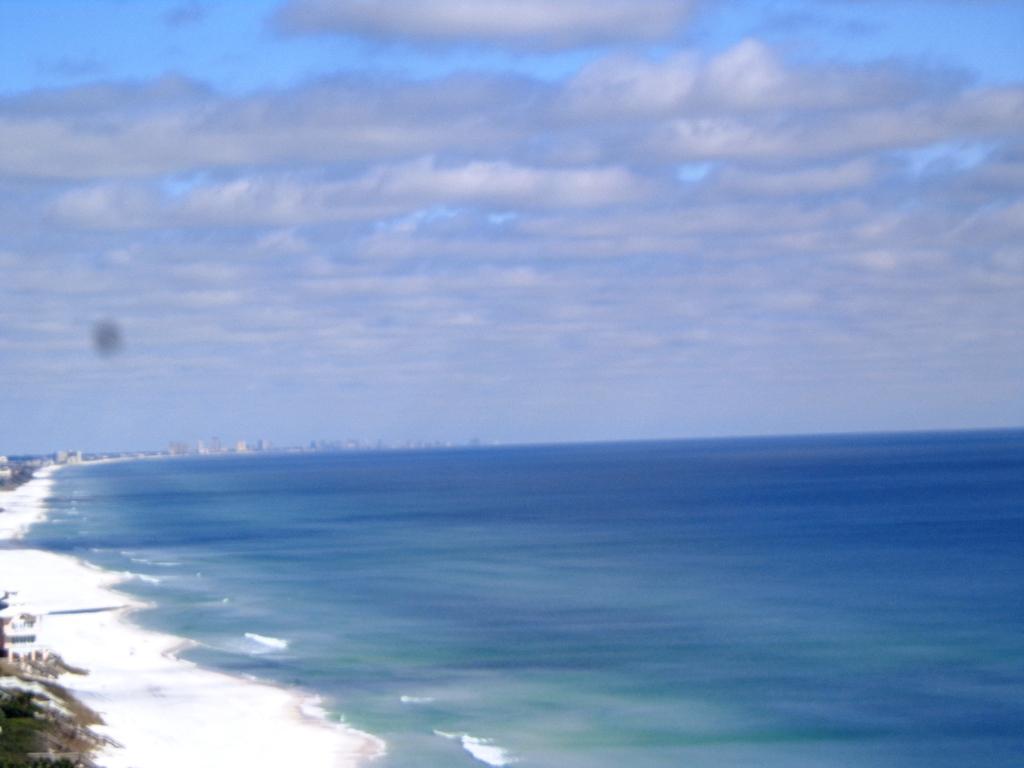 One Seagrove Place Condominium - Residential