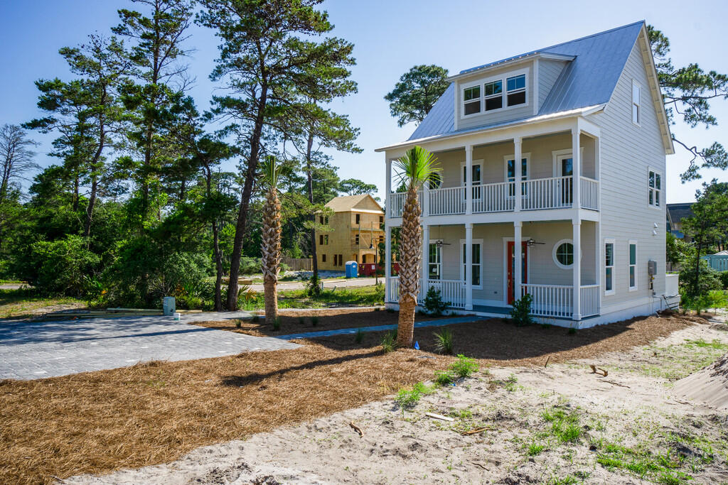 Lagoon Manor - Residential