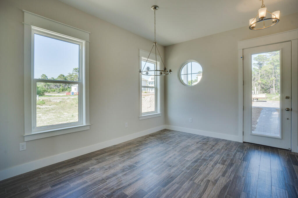 Lagoon Manor - Residential