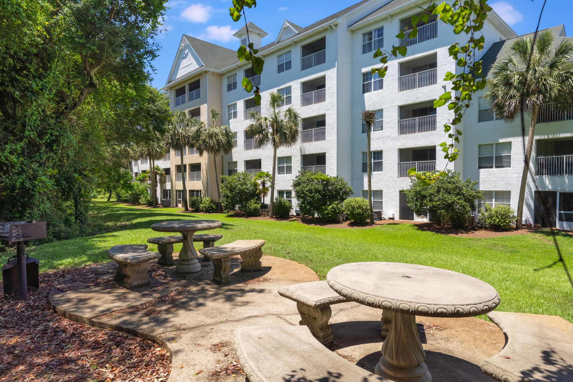 THE FLORIDA CLUB - Residential