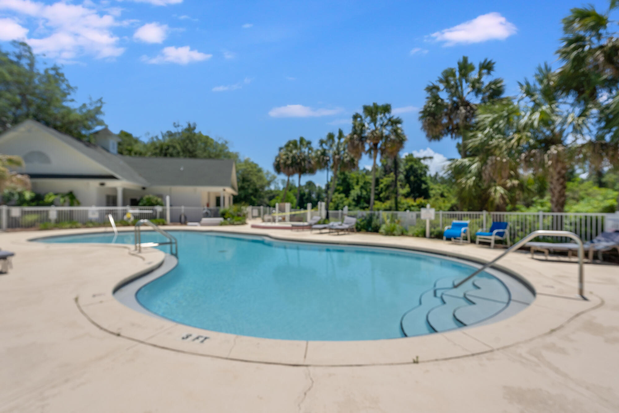 THE FLORIDA CLUB - Residential