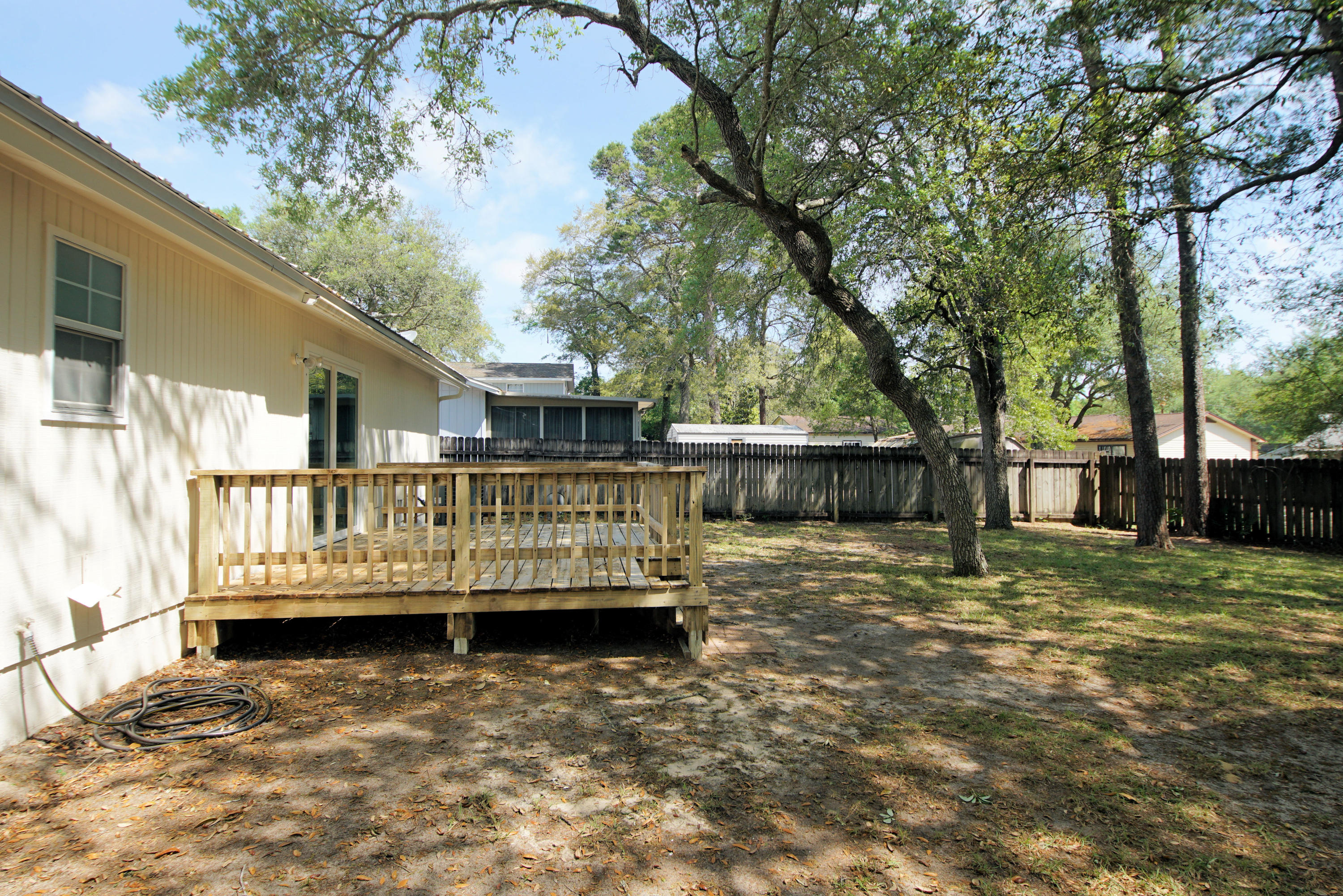 CREEKSIDE - Residential