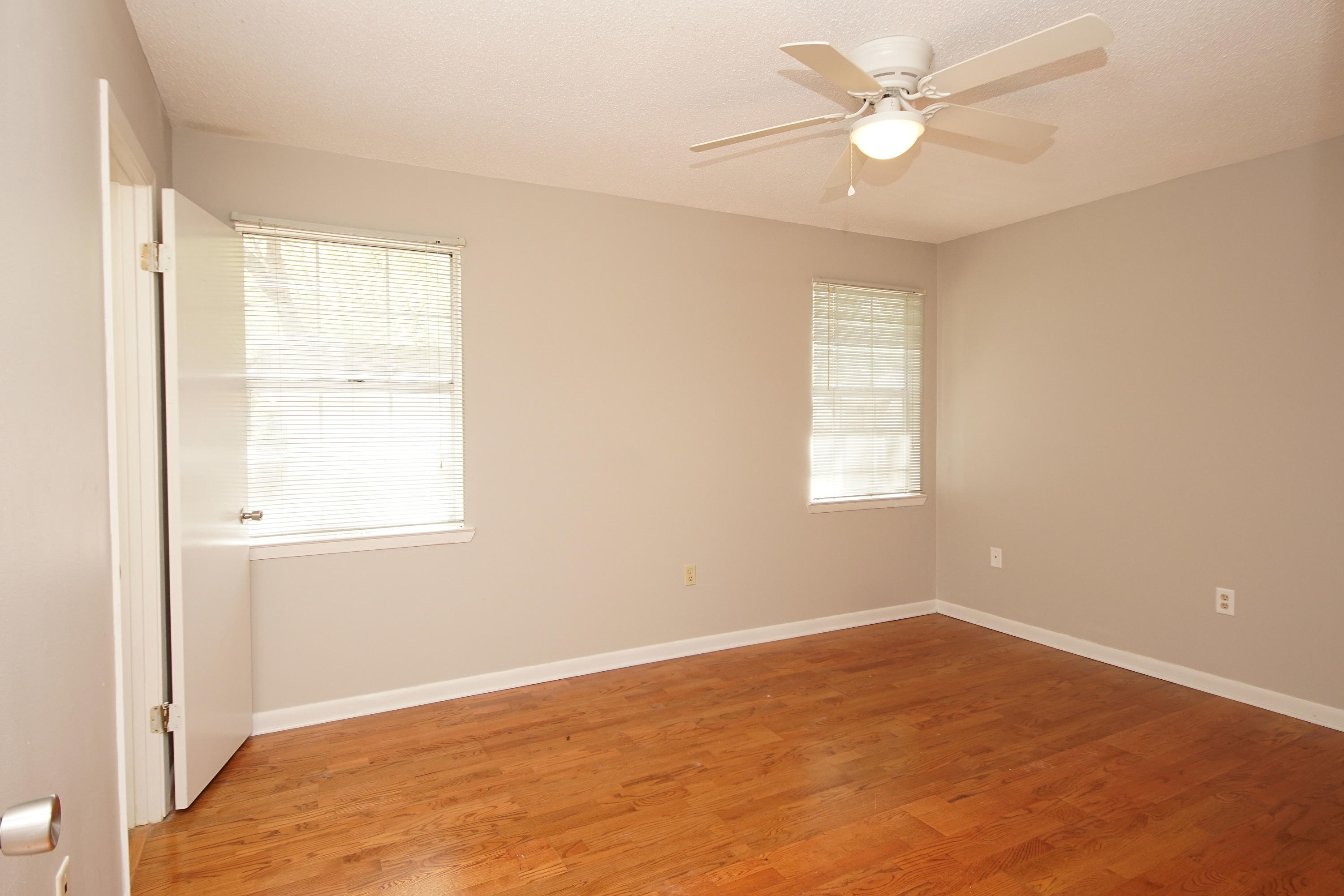 CREEKSIDE - Residential