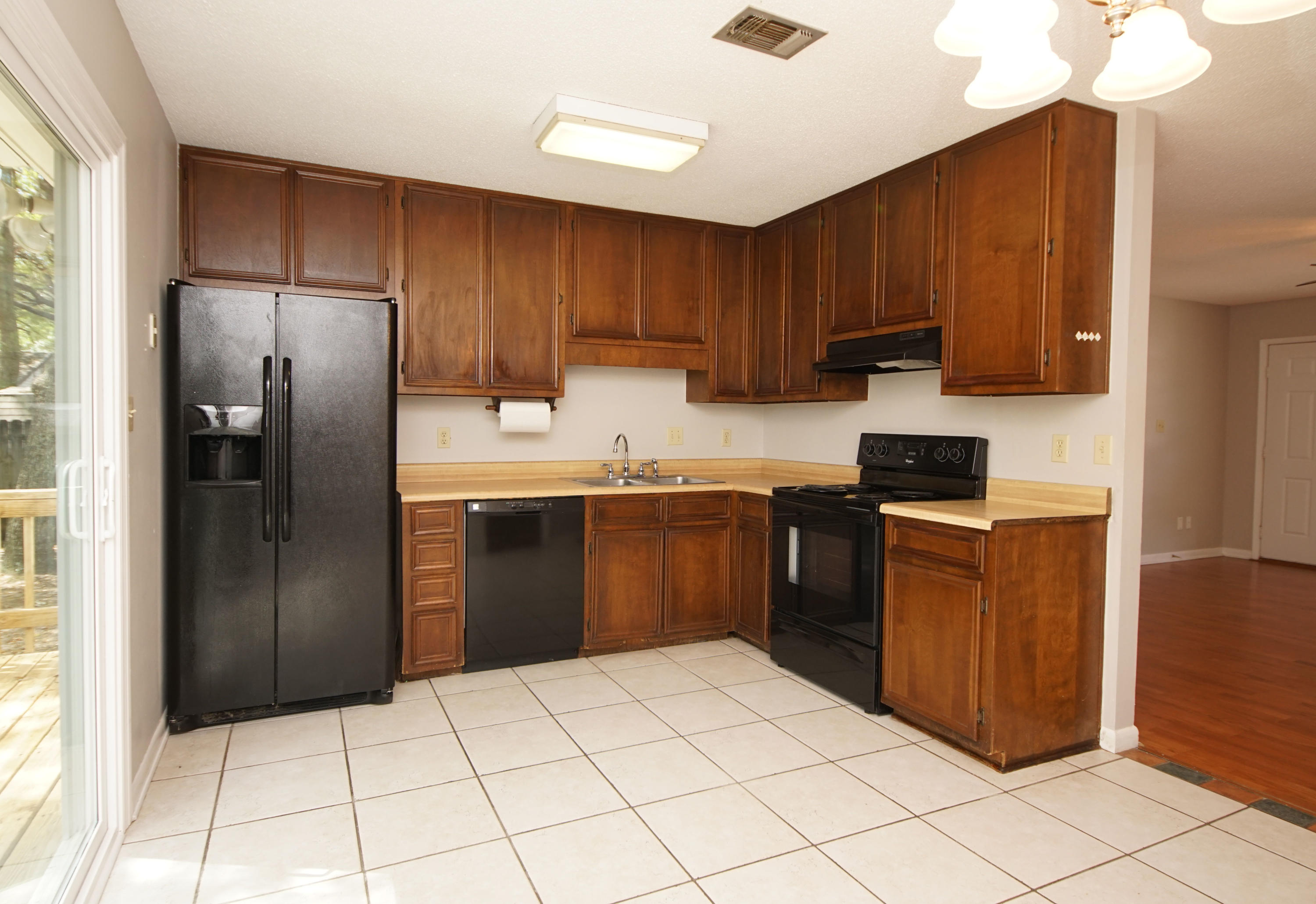 CREEKSIDE - Residential